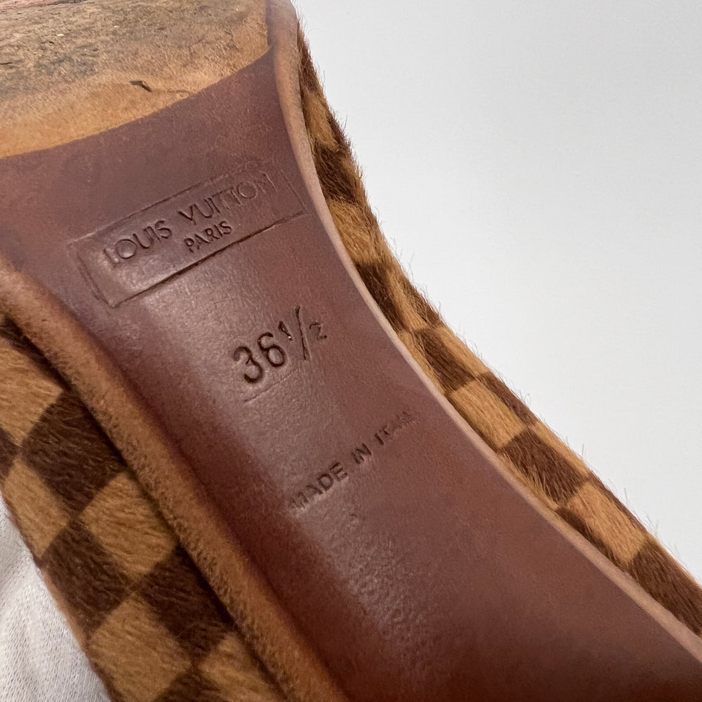 Louis Vuitton | Damier Calf Hair Leather Pumps Gold LV (36.5)