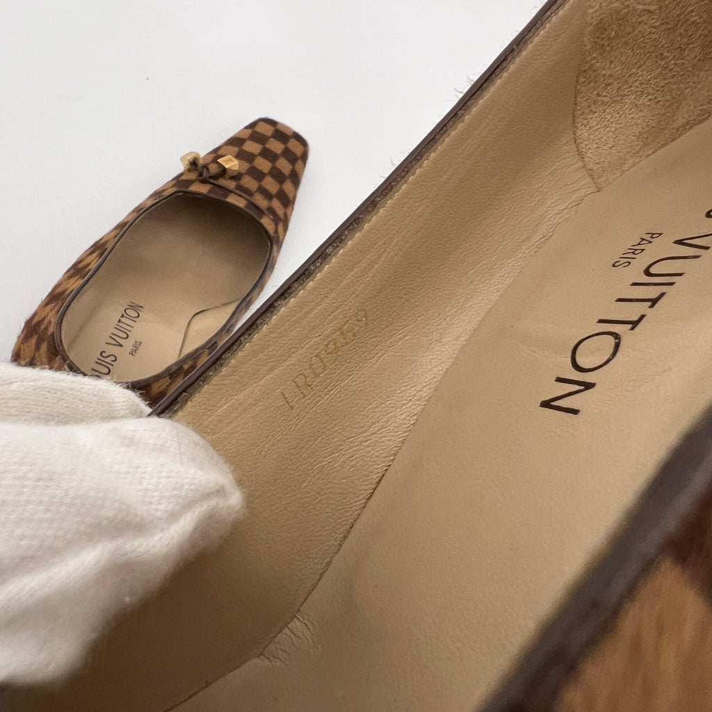 Louis Vuitton | Damier Calf Hair Leather Pumps Gold LV (36.5)