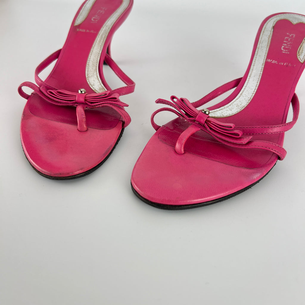 Fendi | Vintage Pink Leather Ribbon Bow Strappy Thong Kitten Heel Mules (36)