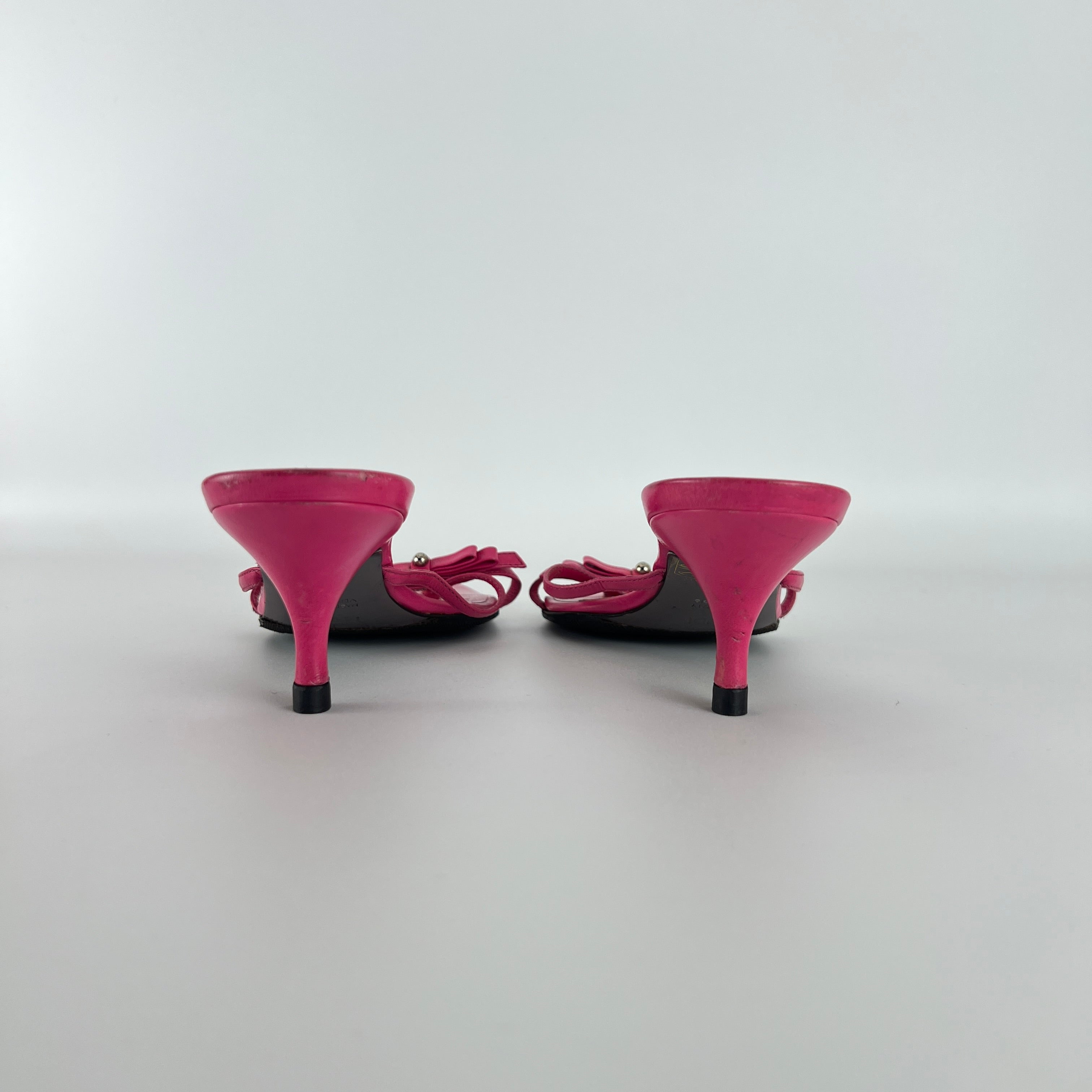 Fendi | Vintage Pink Leather Ribbon Bow Strappy Thong Kitten Heel Mules (36)