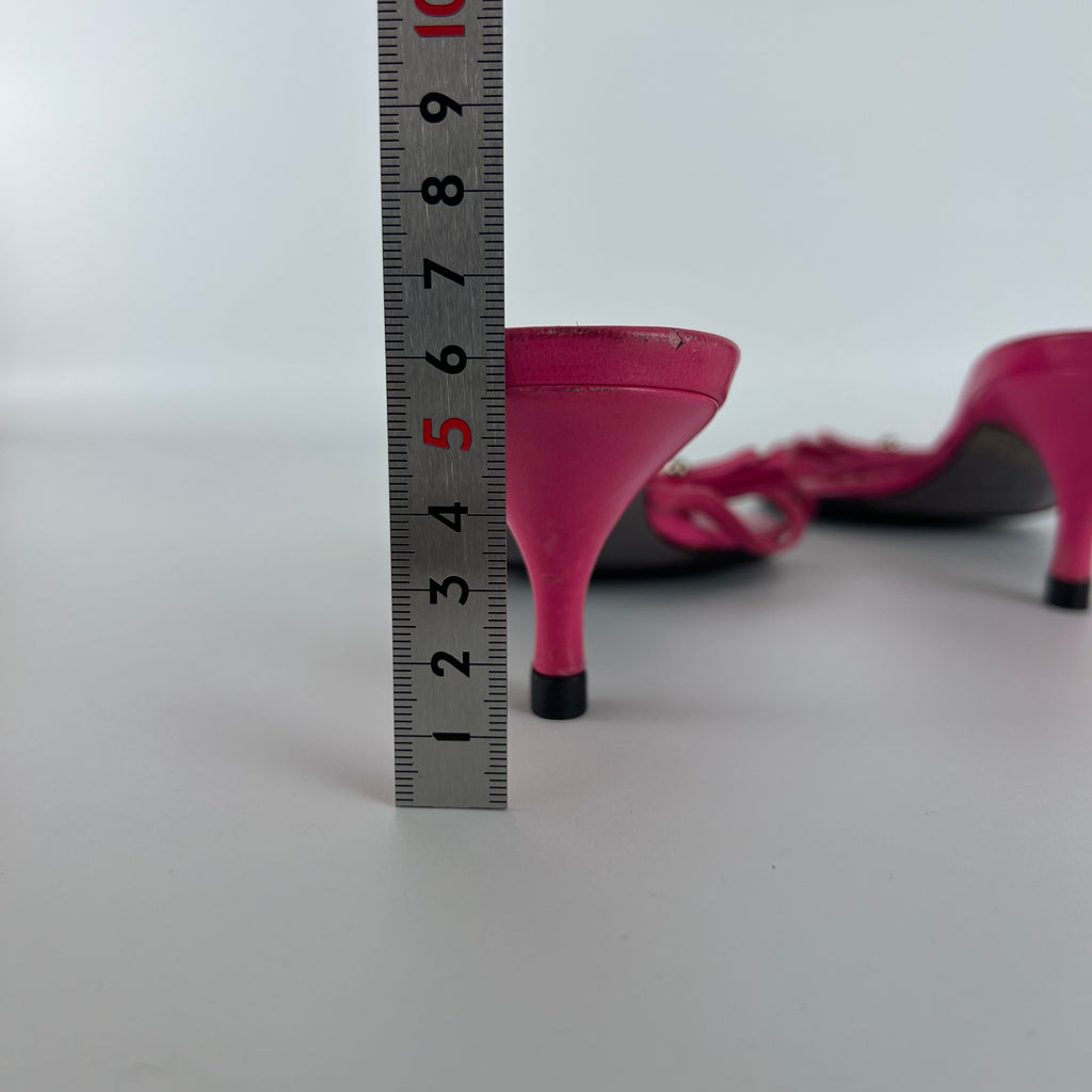 Fendi | Vintage Pink Leather Ribbon Bow Strappy Thong Kitten Heel Mules (36)