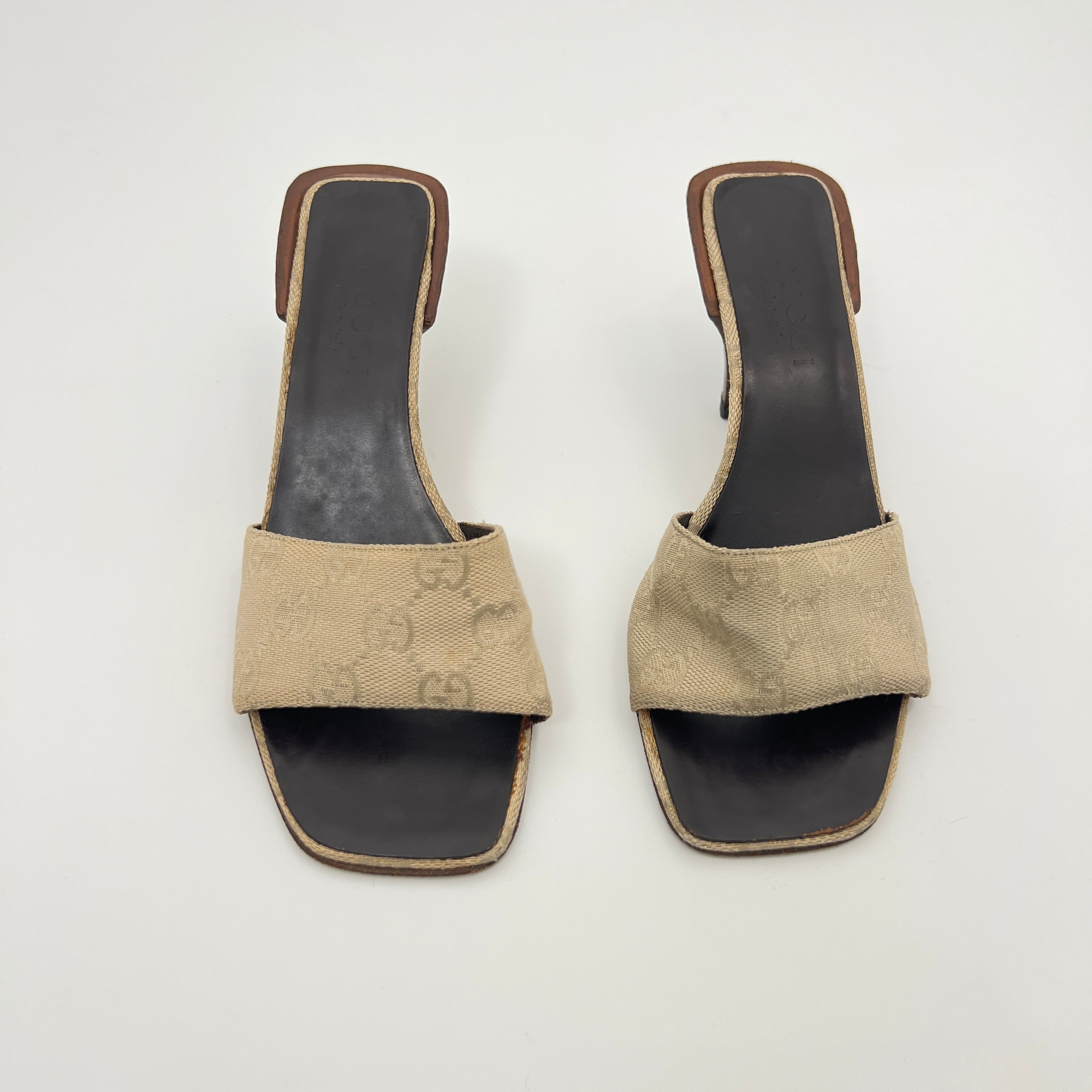 Gucci | GG Monogram Cream Beige Canvas Leather Mules (35)