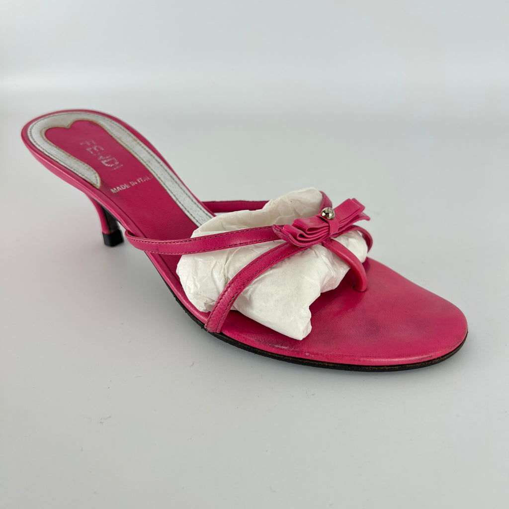 Fendi | Vintage Pink Leather Ribbon Bow Strappy Thong Kitten Heel Mules (36)
