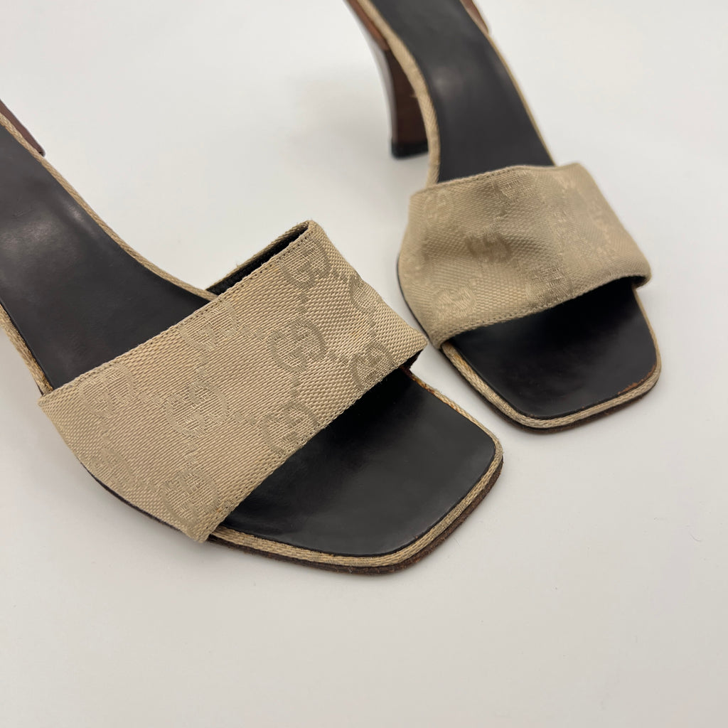 Gucci | GG Monogram Cream Beige Canvas Leather Mules (35)