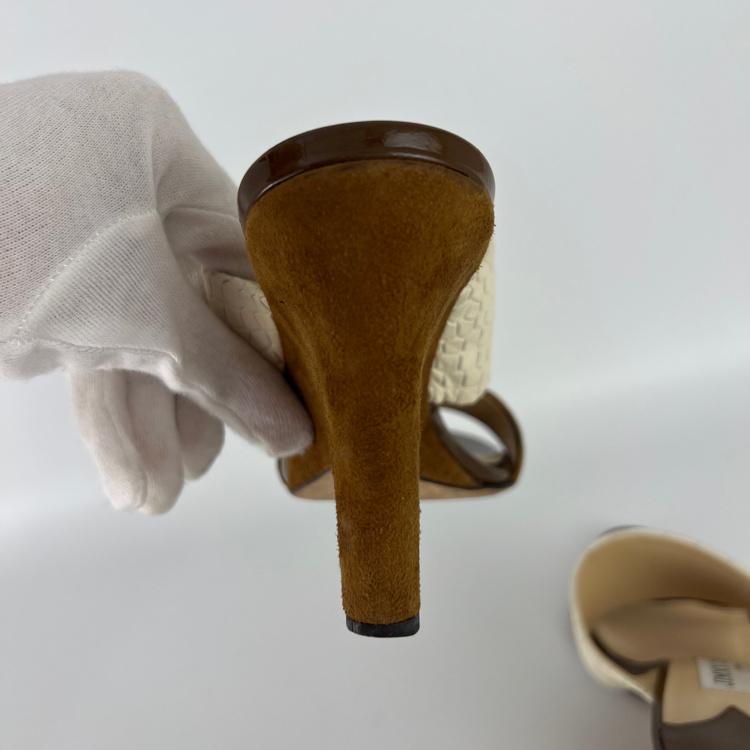 Jimmy Choo | White Croc Embossed Brown Suede Leather Wedge Sandal Heels (36)