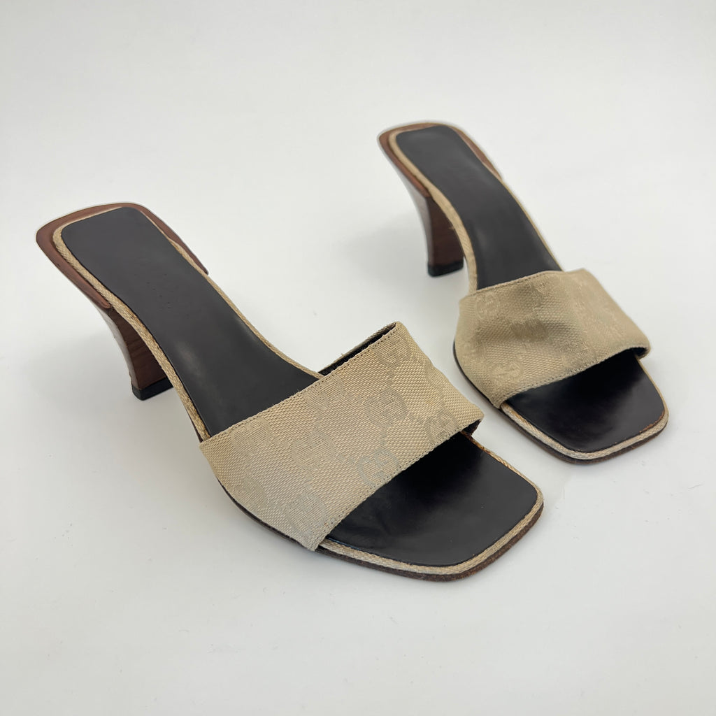 Gucci | GG Monogram Cream Beige Canvas Leather Mules (35)