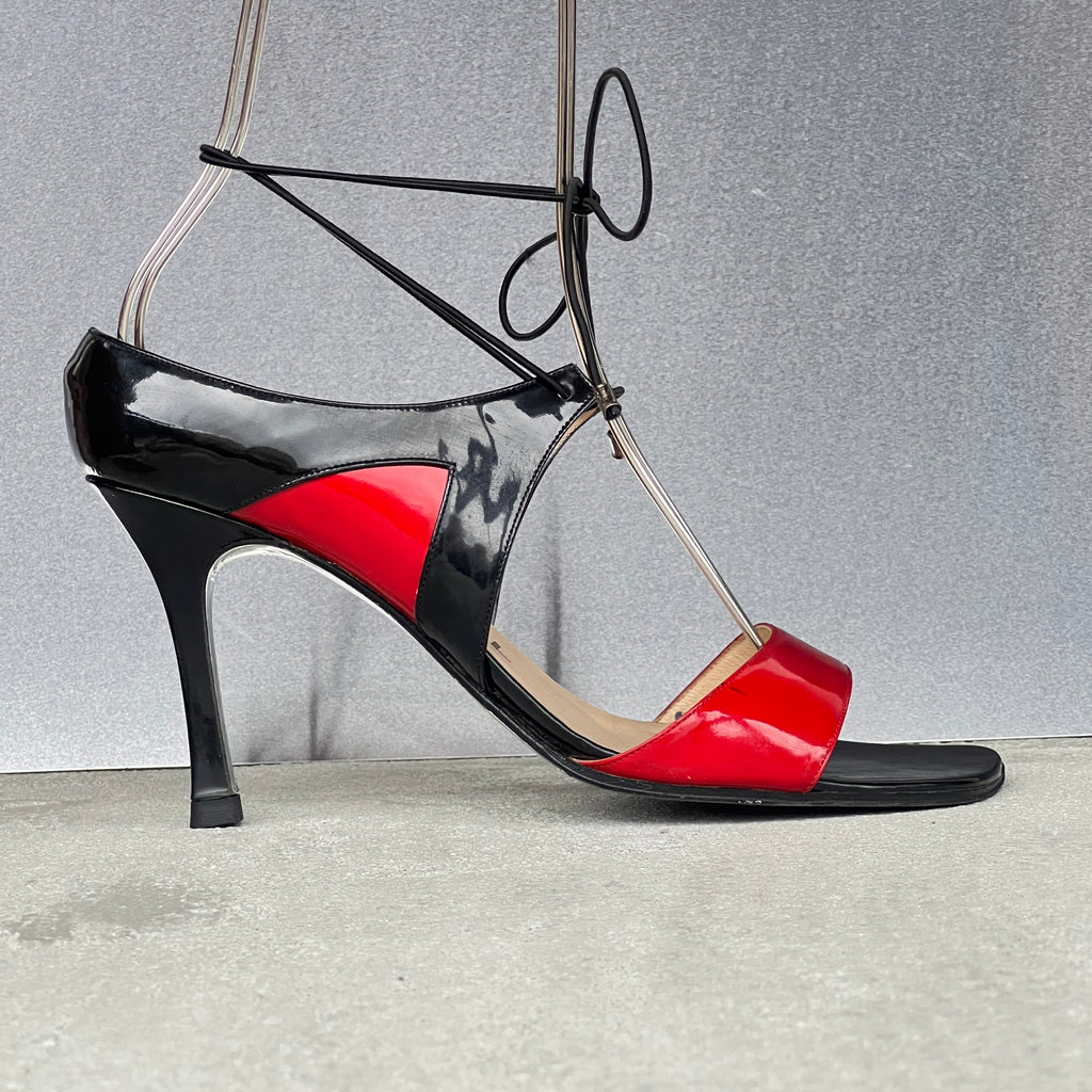 Chanel | Vintage 2000s Red Black Patent Leather Lace Up Sandal Heels (36)