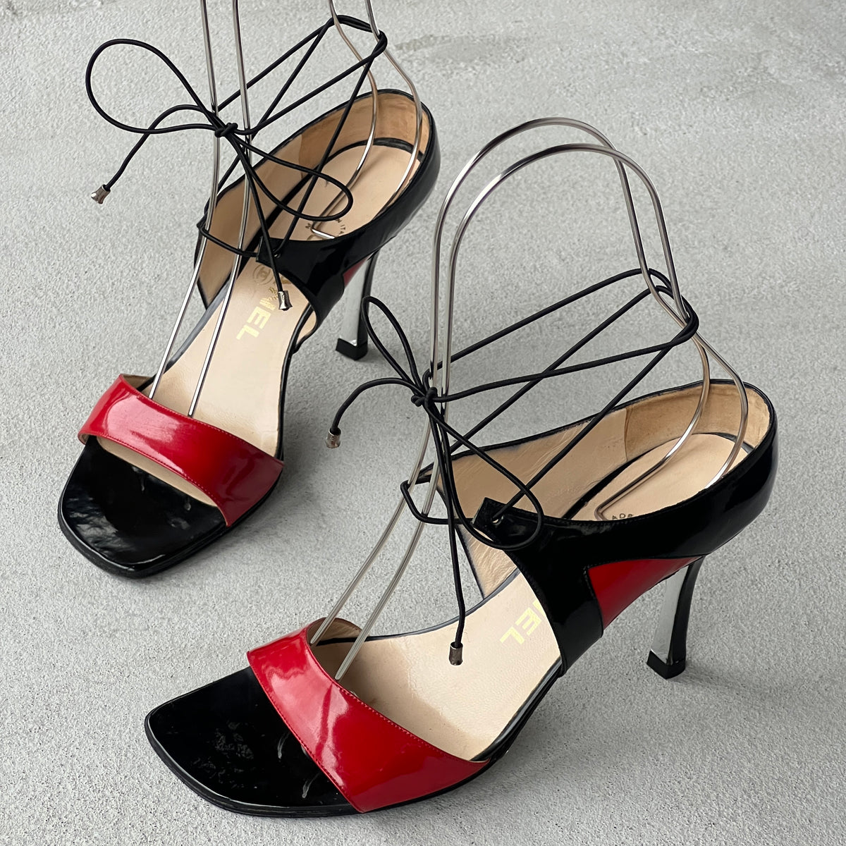 Chanel | Vintage 2000s Red Black Patent Leather Lace Up Sandal Heels (36)
