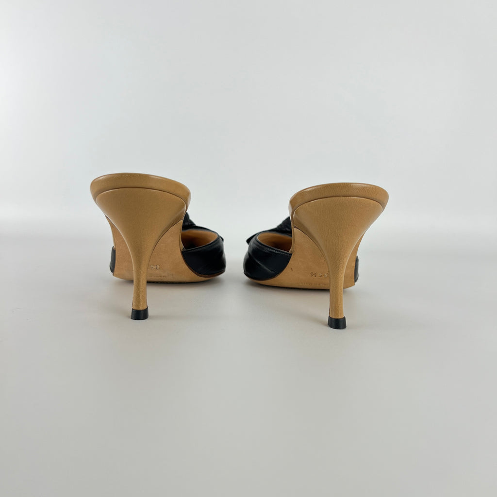 Manolo Blahnik | Beige Black Leather Knot Bow Pointed Toe Slide Mules (35.5)