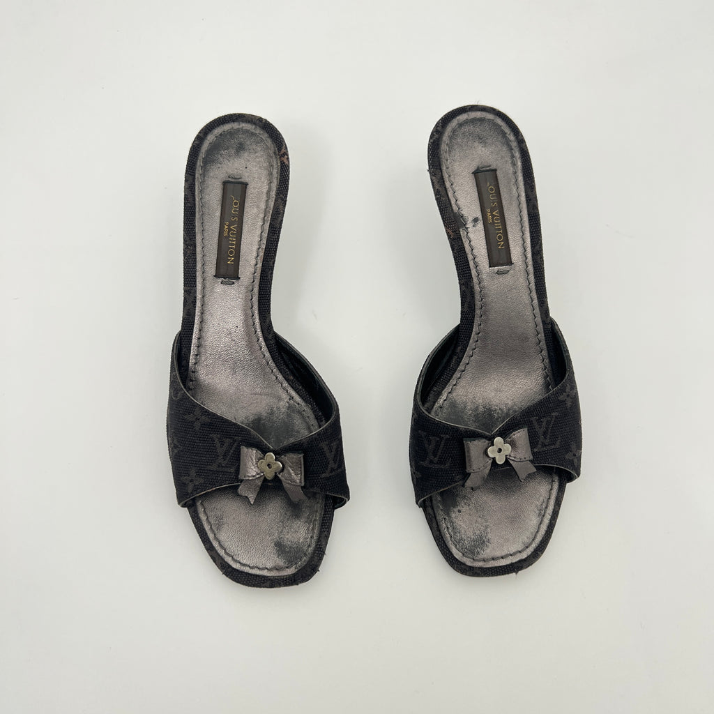 Louis Vuitton | Vintage Monogram Black Denim Bow Leather Mules (34)