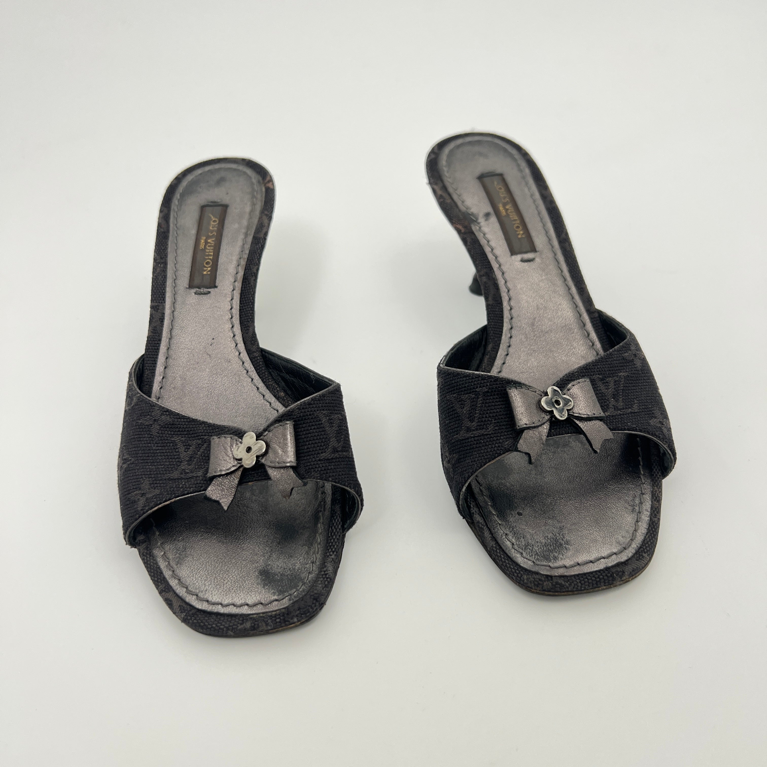 Louis Vuitton | Vintage Monogram Black Denim Bow Leather Mules (34)