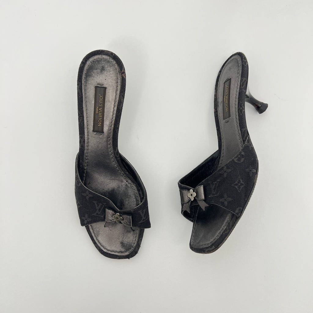 Louis Vuitton | Vintage Monogram Black Denim Bow Leather Mules (34)