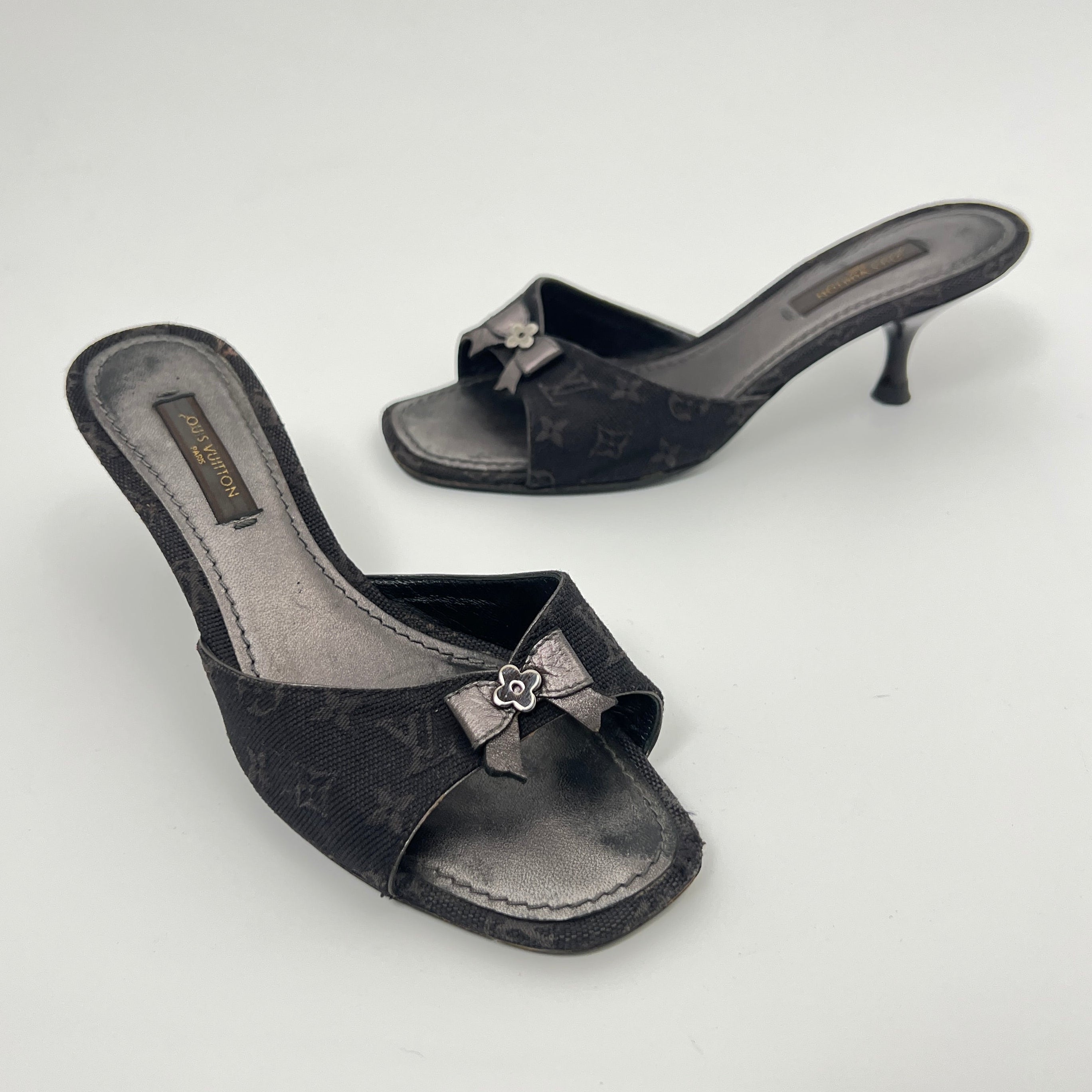 Louis Vuitton | Vintage Monogram Black Denim Bow Leather Mules (34)