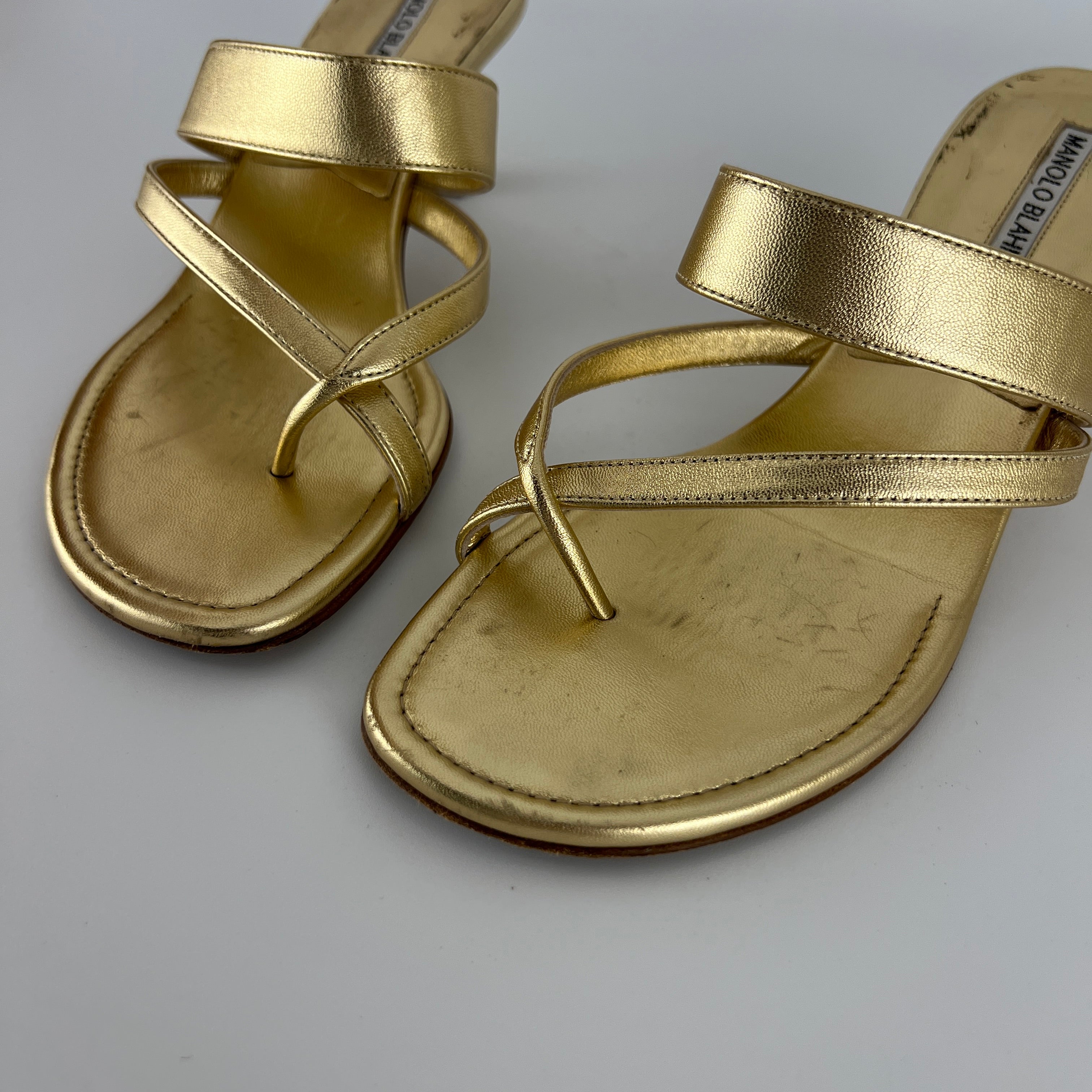 Manolo Blahnik | Susa 50 Metallic Gold Leather Thong Strappy Sandal (37)