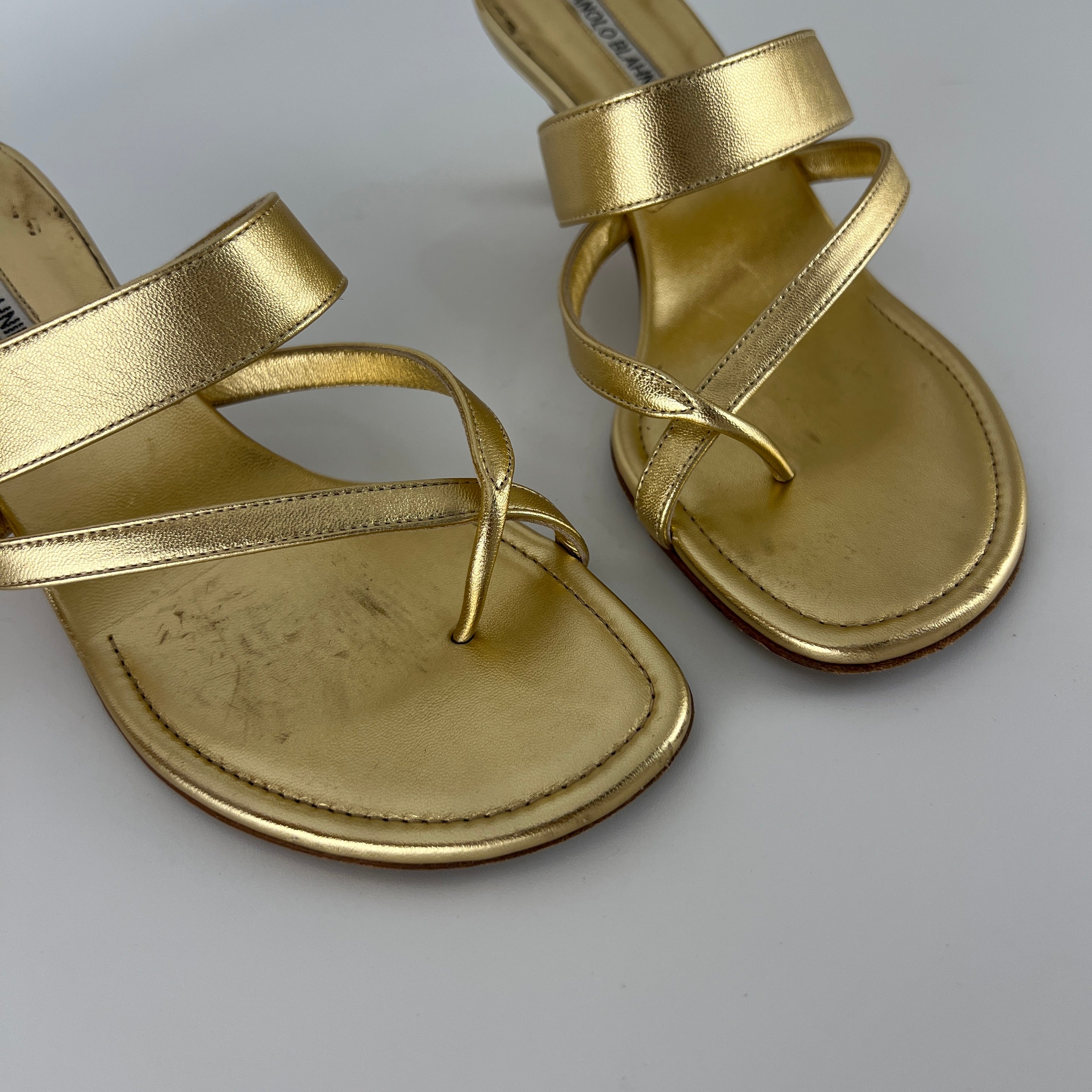 Manolo Blahnik | Susa 50 Metallic Gold Leather Thong Strappy Sandal (37)