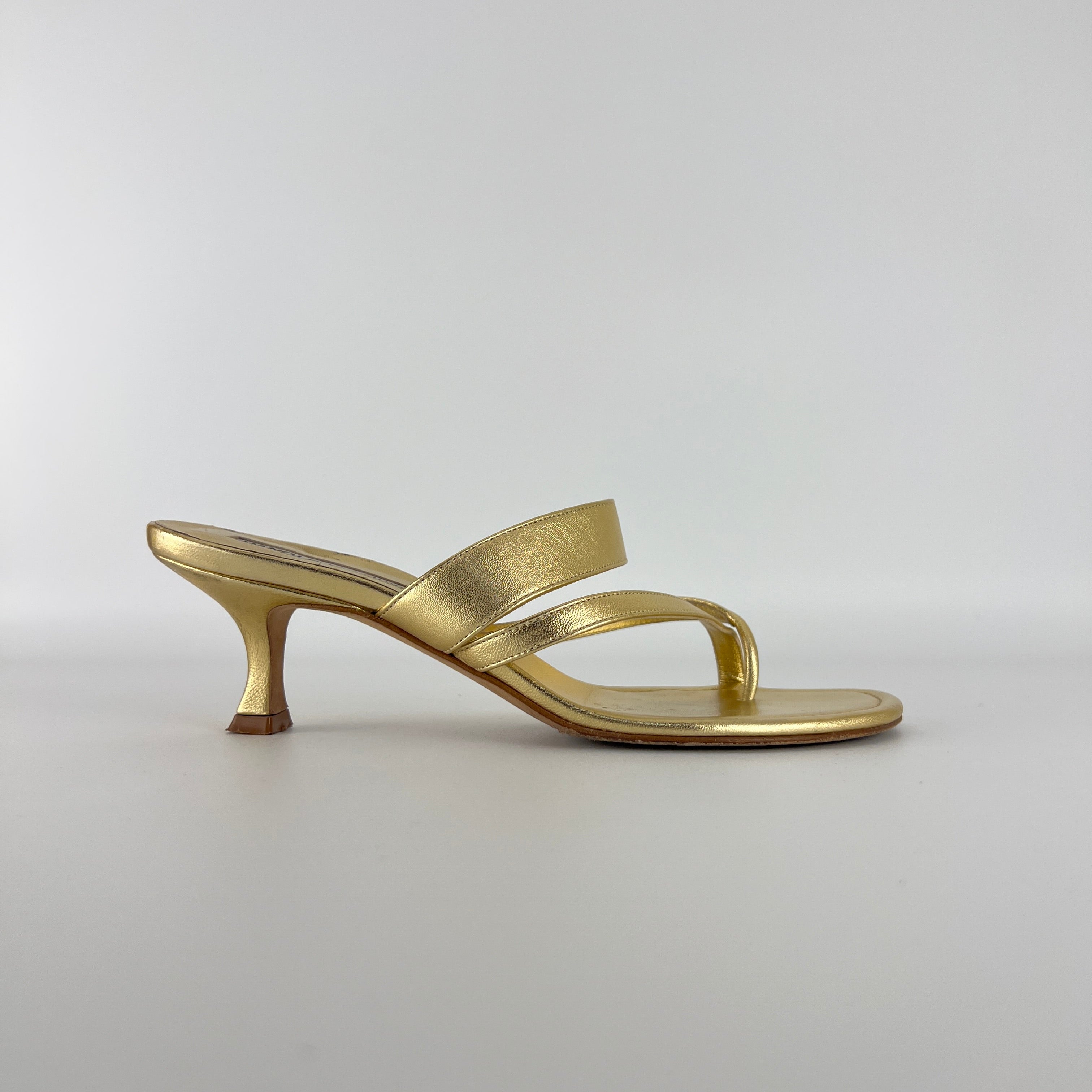 Manolo Blahnik | Susa 50 Metallic Gold Leather Thong Strappy Sandal (37)