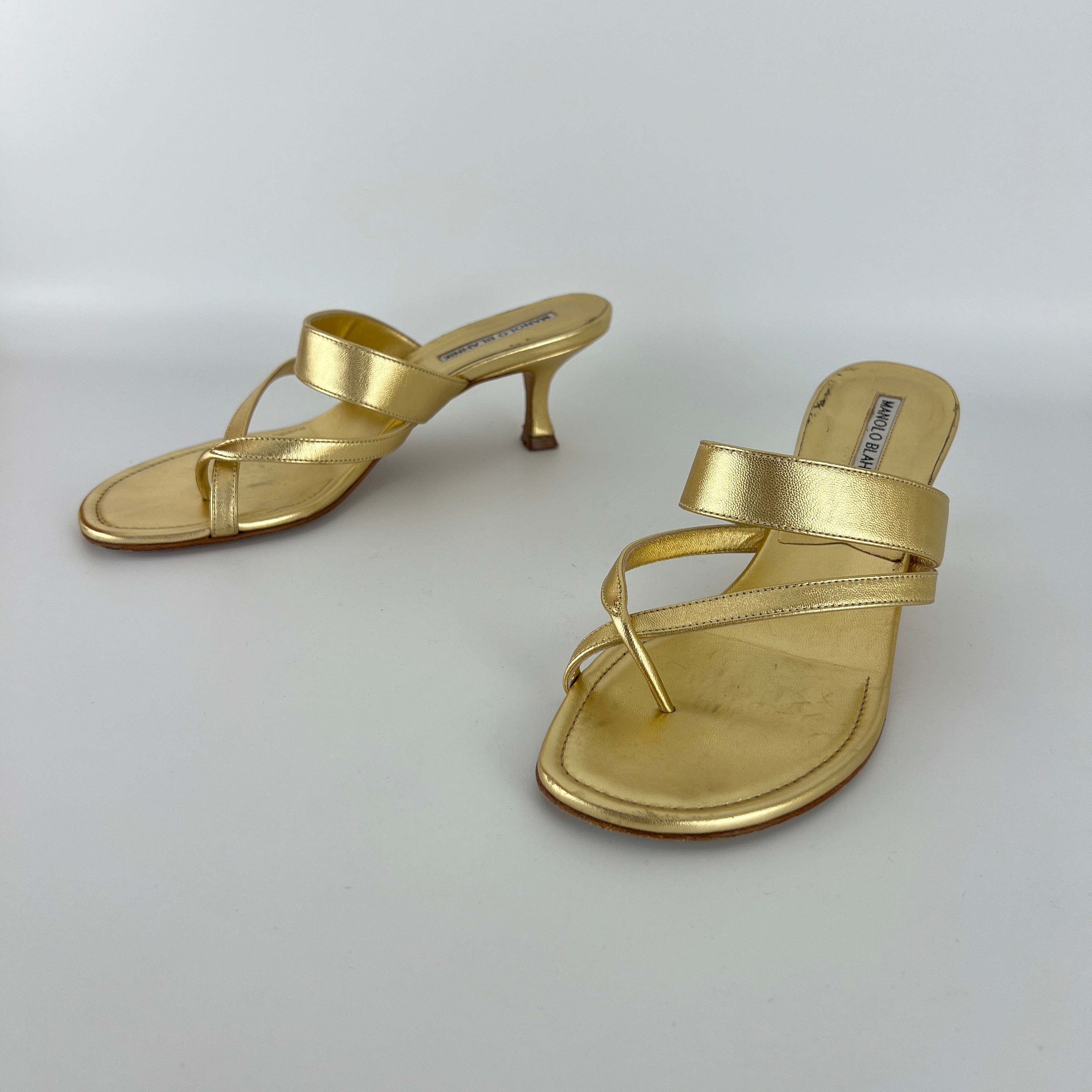 Manolo Blahnik | Susa 50 Metallic Gold Leather Thong Strappy Sandal (37)