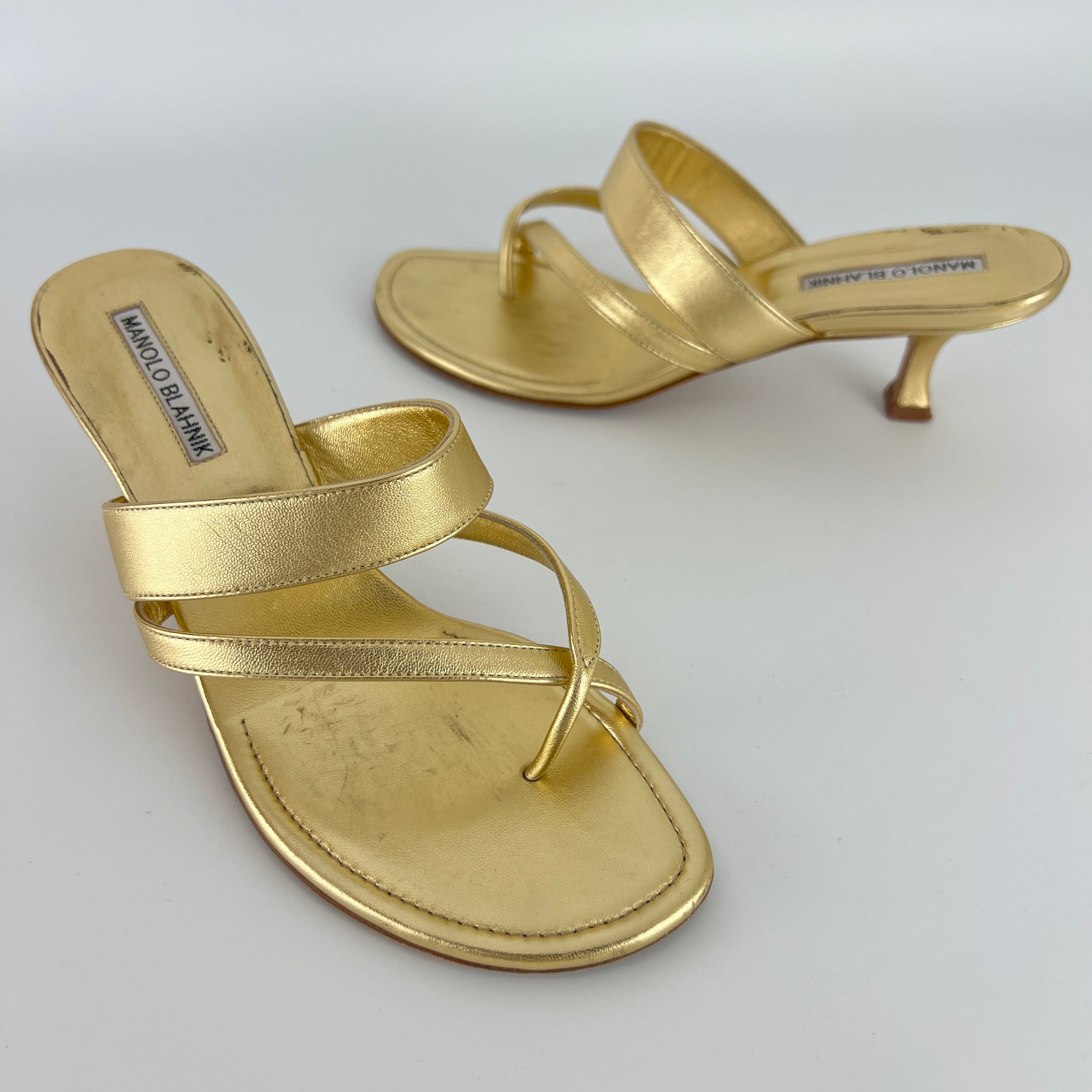 Manolo Blahnik | Susa 50 Metallic Gold Leather Thong Strappy Sandal (37)