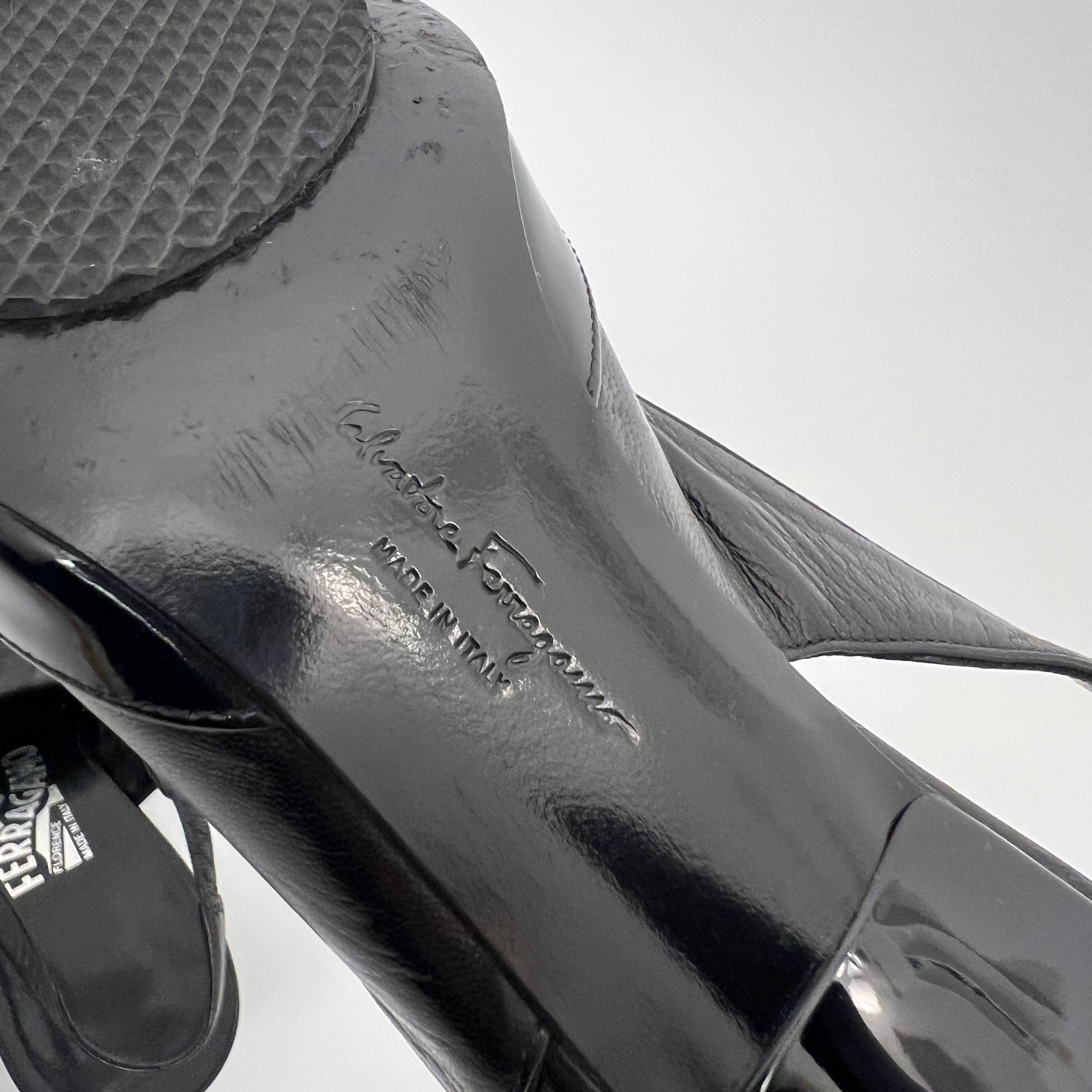 Ferragamo | Black Patent Leather Ribbon Slingback Round Toe Heels (35.5)