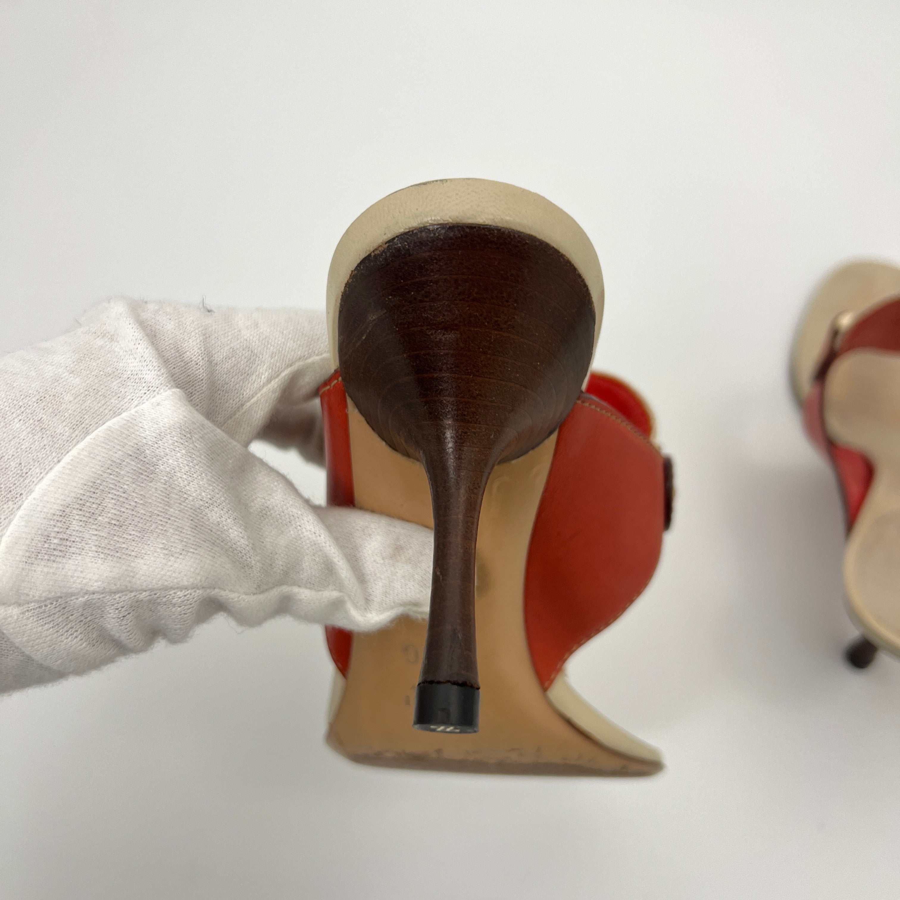 Gucci | Cream Red Leather Gold Hardware Thong Sandal Heels (36.5)