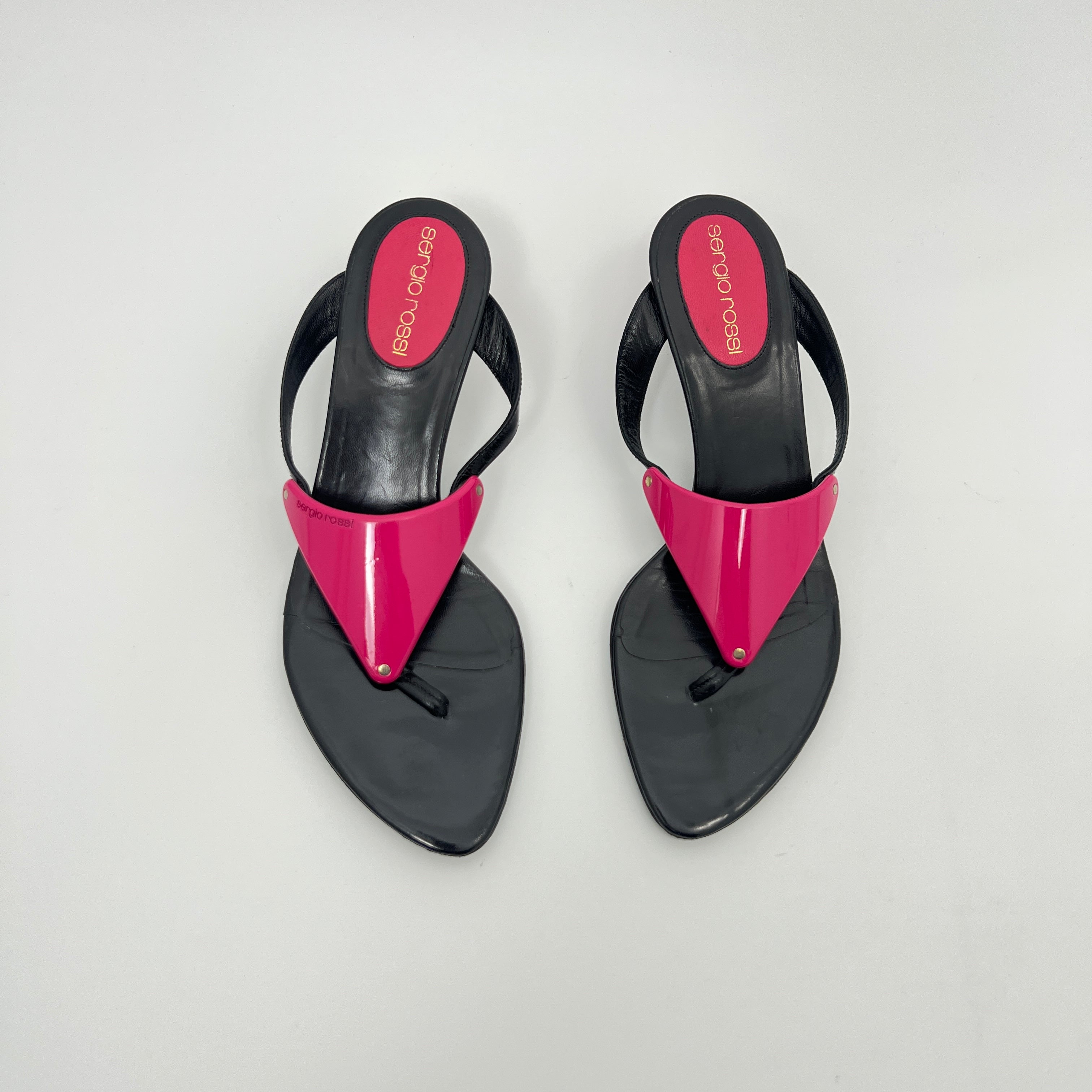 Sergio Rossi | Black Leather Pink Triangle Thong Flip Flop Kitten Heels (35.5)