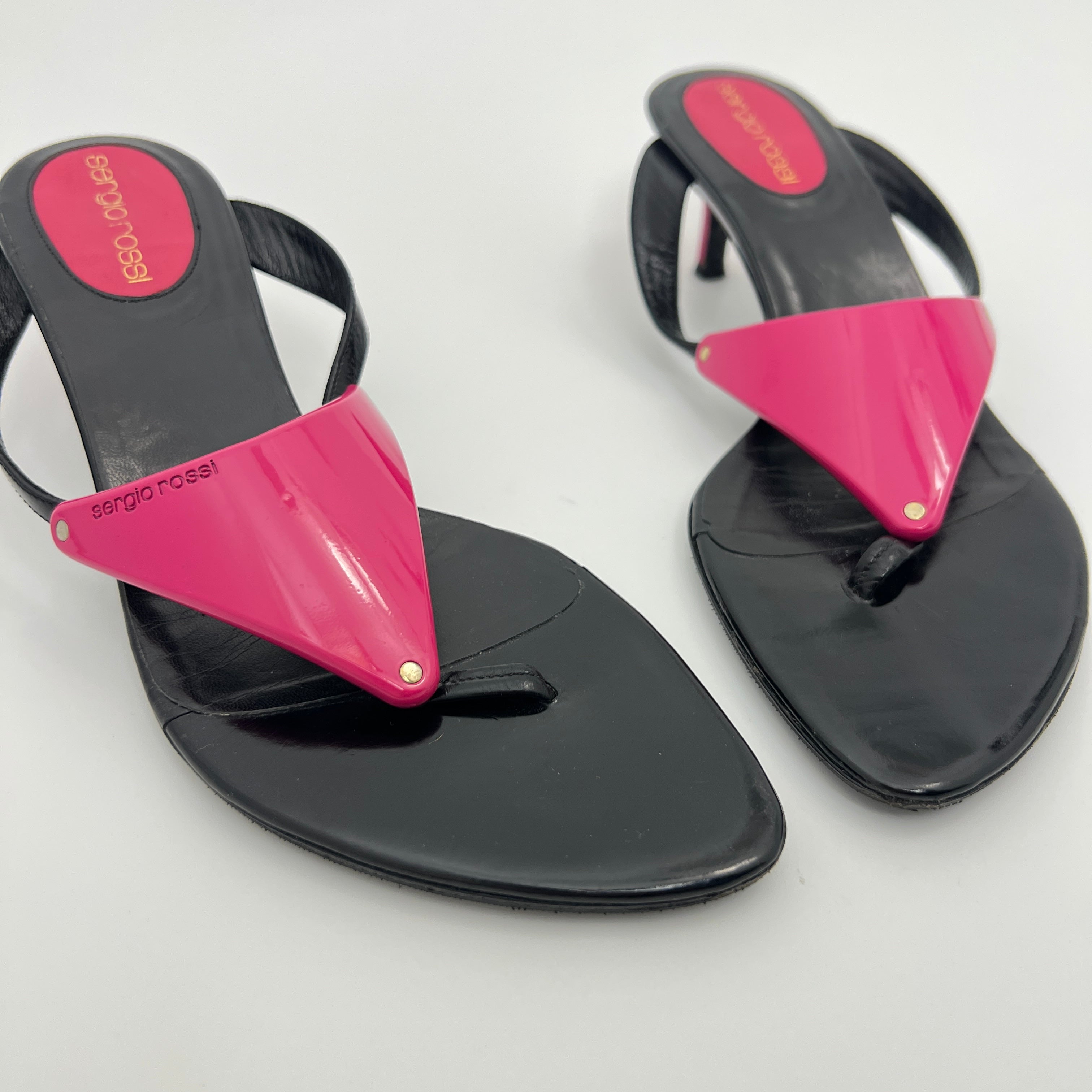 Sergio Rossi | Black Leather Pink Triangle Thong Flip Flop Kitten Heels (35.5)