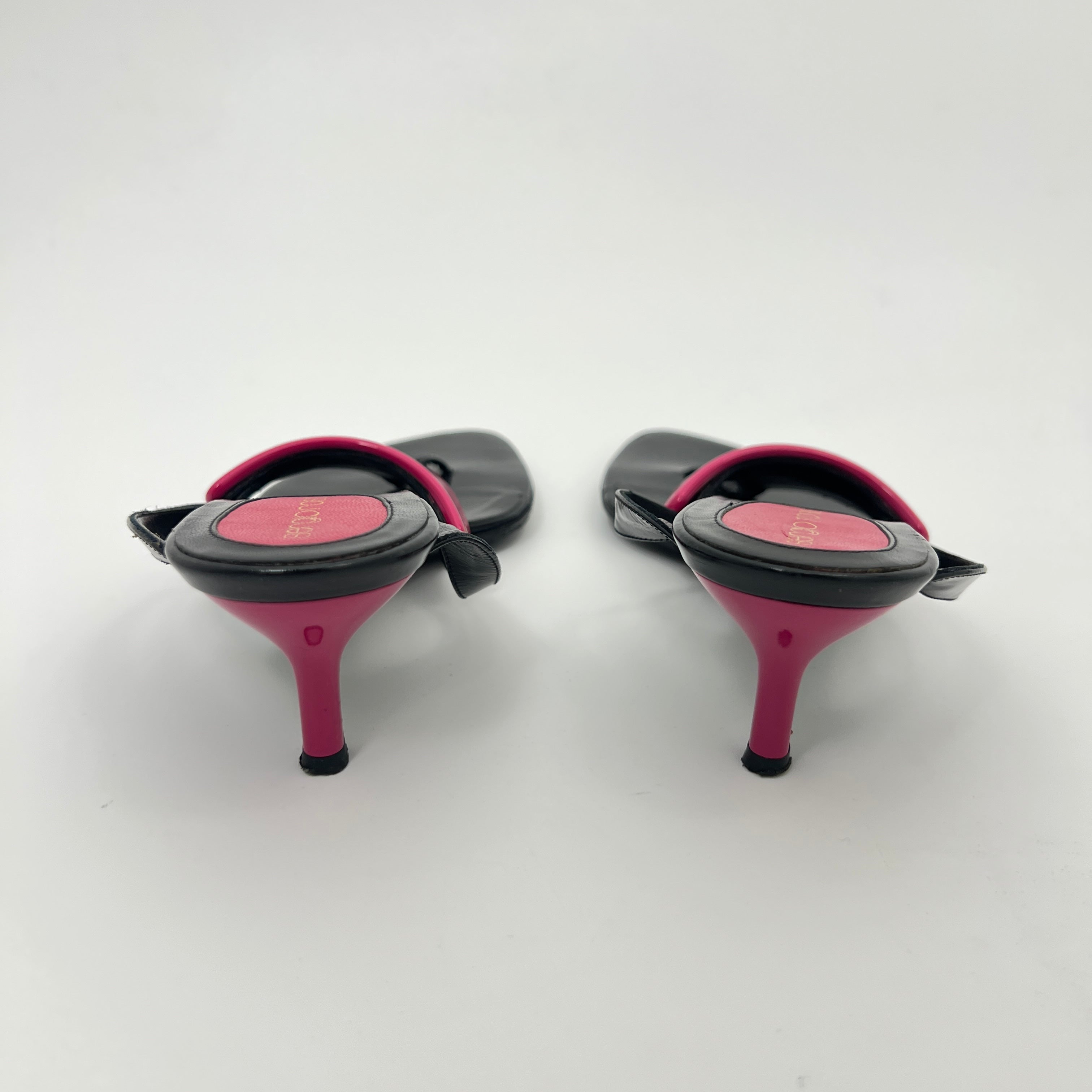 Sergio Rossi | Black Leather Pink Triangle Thong Flip Flop Kitten Heels (35.5)