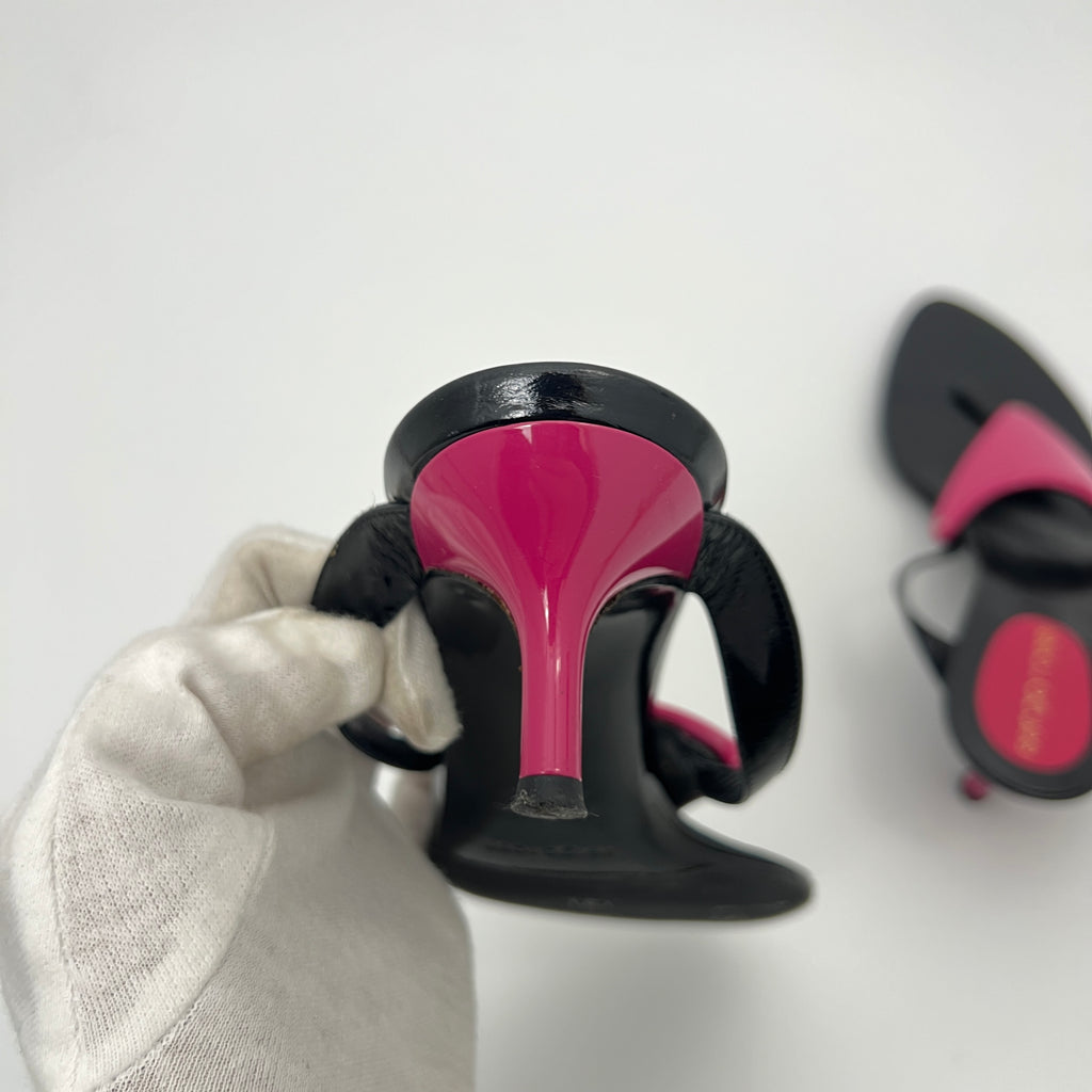 Sergio Rossi | Black Leather Pink Triangle Thong Flip Flop Kitten Heels (35.5)