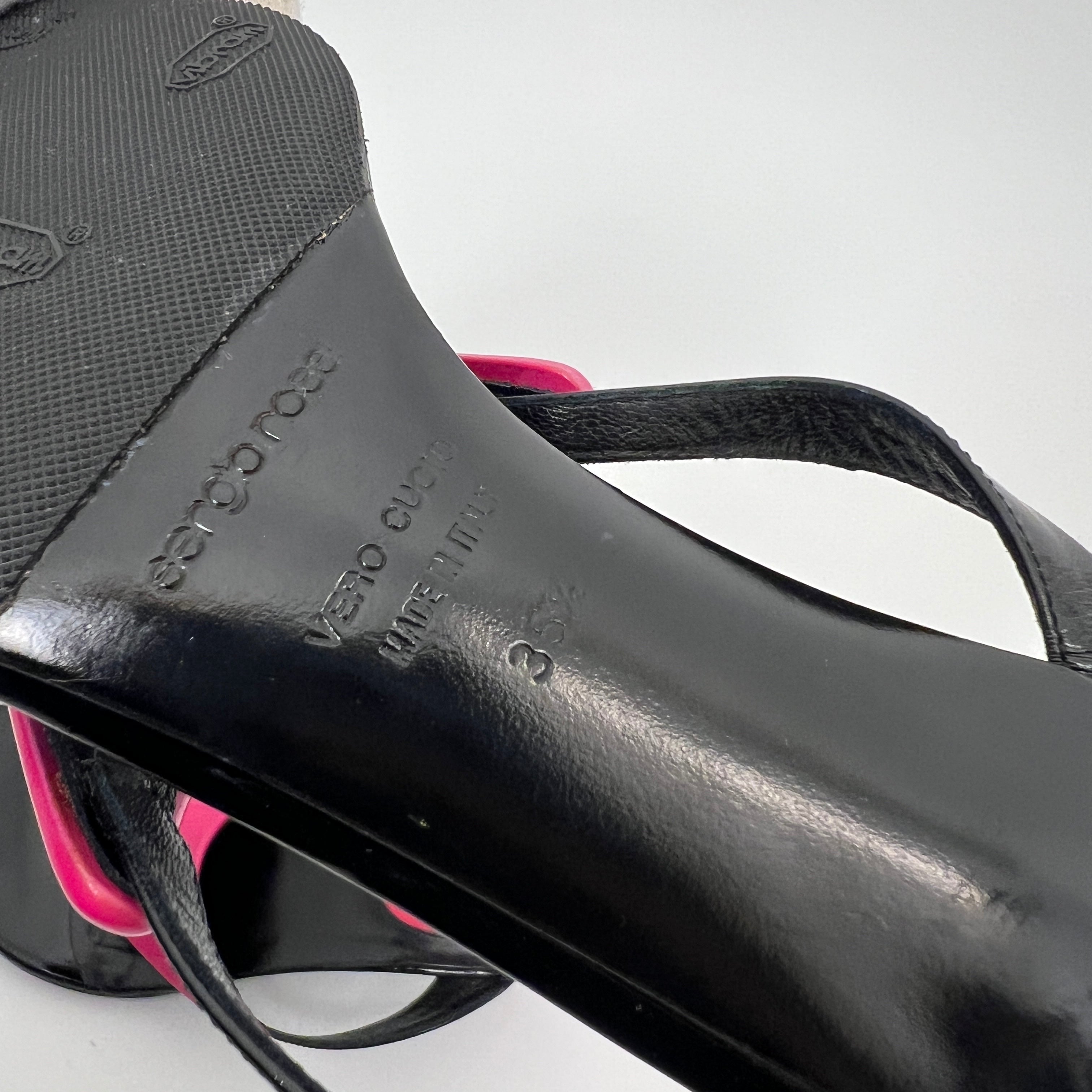 Sergio Rossi | Black Leather Pink Triangle Thong Flip Flop Kitten Heels (35.5)