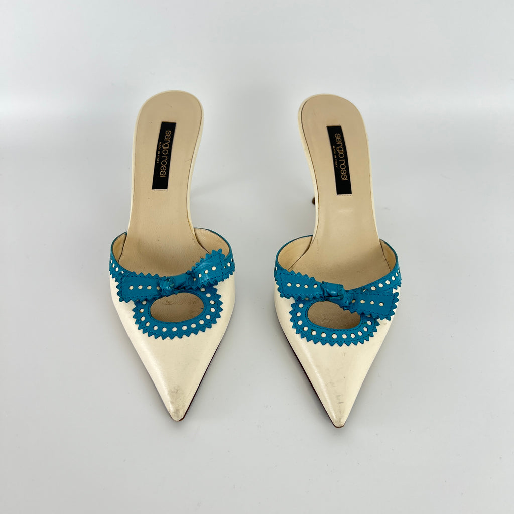 Sergio Rossi | White Cream Leather Blue Bow Pointed Toe Slide Mules (35)