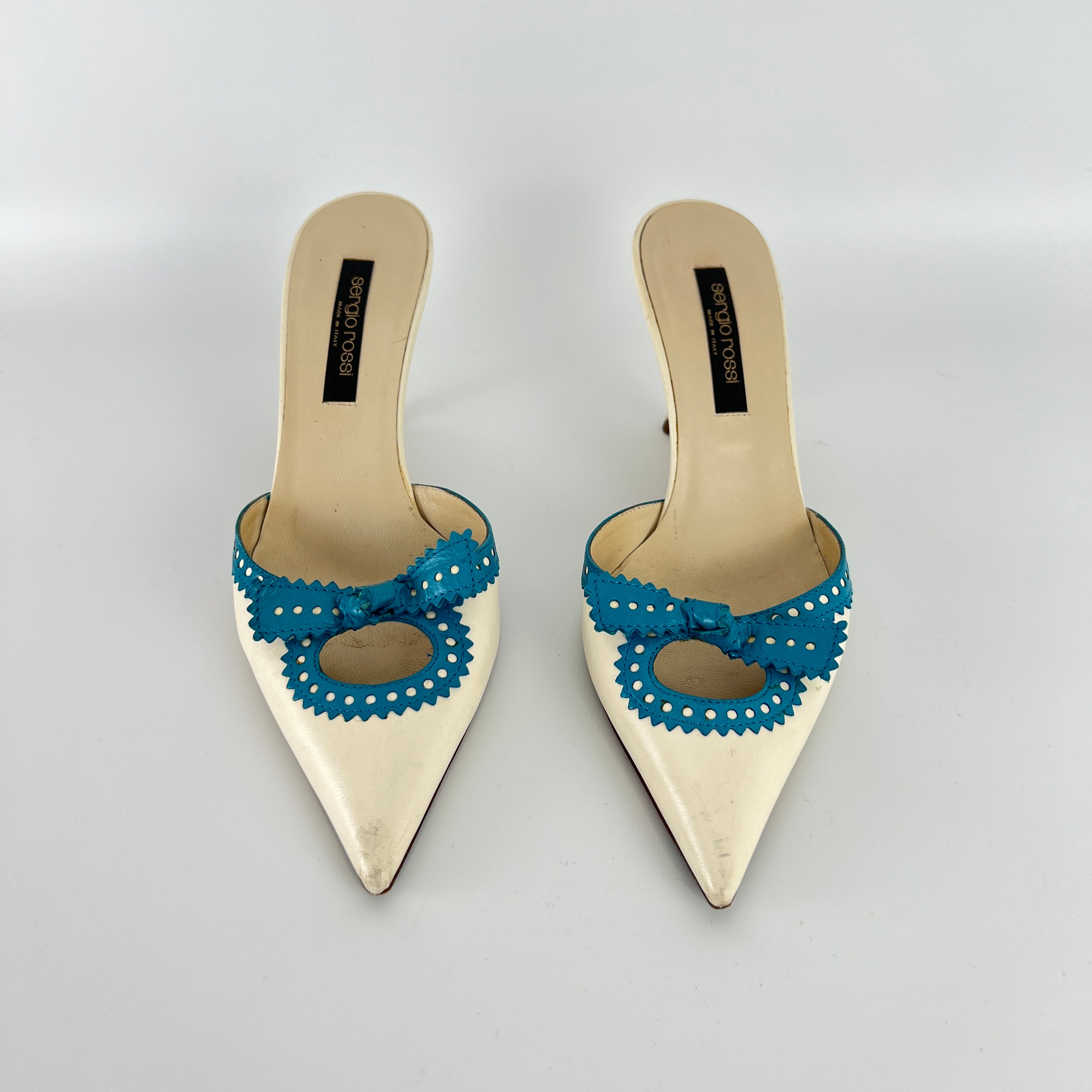 Sergio Rossi | White Cream Leather Blue Bow Pointed Toe Slide Mules (35)