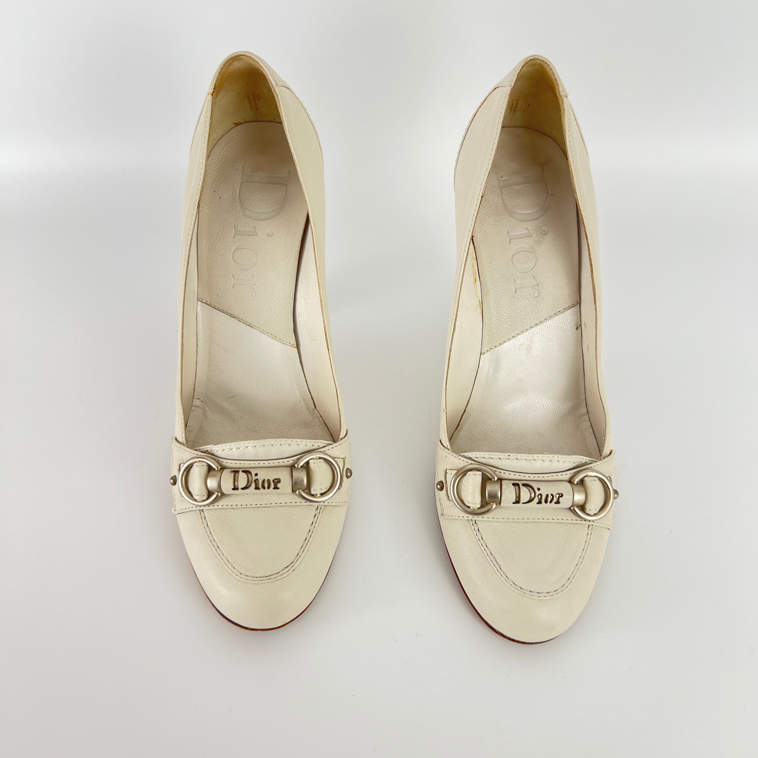 Dior | Vintage Galliano Era White Cream Leather Logo Horse Bit Pumps (35.5)