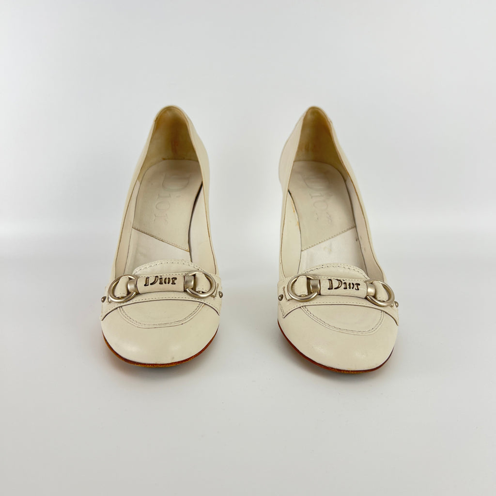Dior | Vintage Galliano Era White Cream Leather Logo Horse Bit Pumps (35.5)