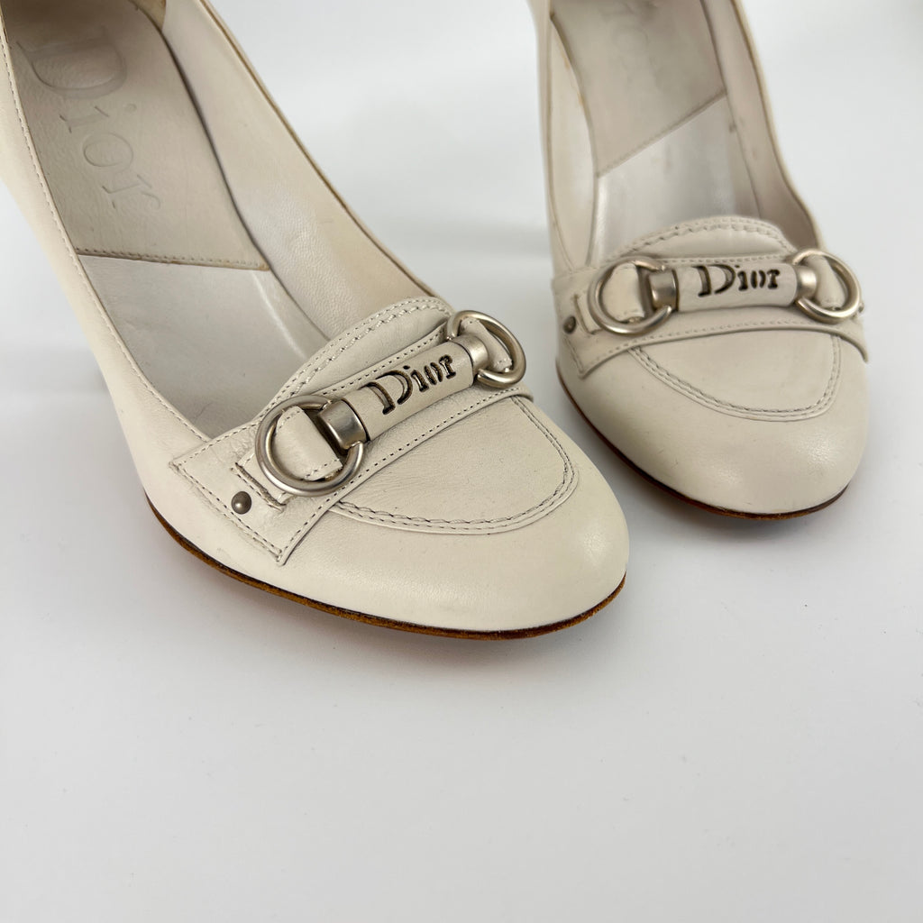 Dior | Vintage Galliano Era White Cream Leather Logo Horse Bit Pumps (35.5)