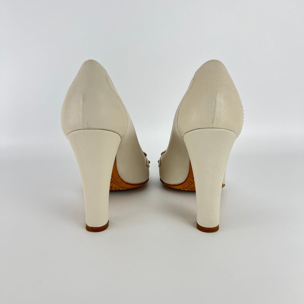 Dior | Vintage Galliano Era White Cream Leather Logo Horse Bit Pumps (35.5)