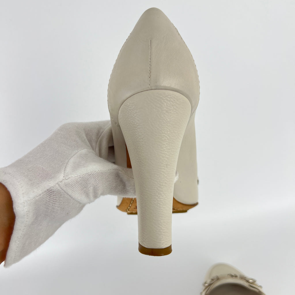 Dior | Vintage Galliano Era White Cream Leather Logo Horse Bit Pumps (35.5)