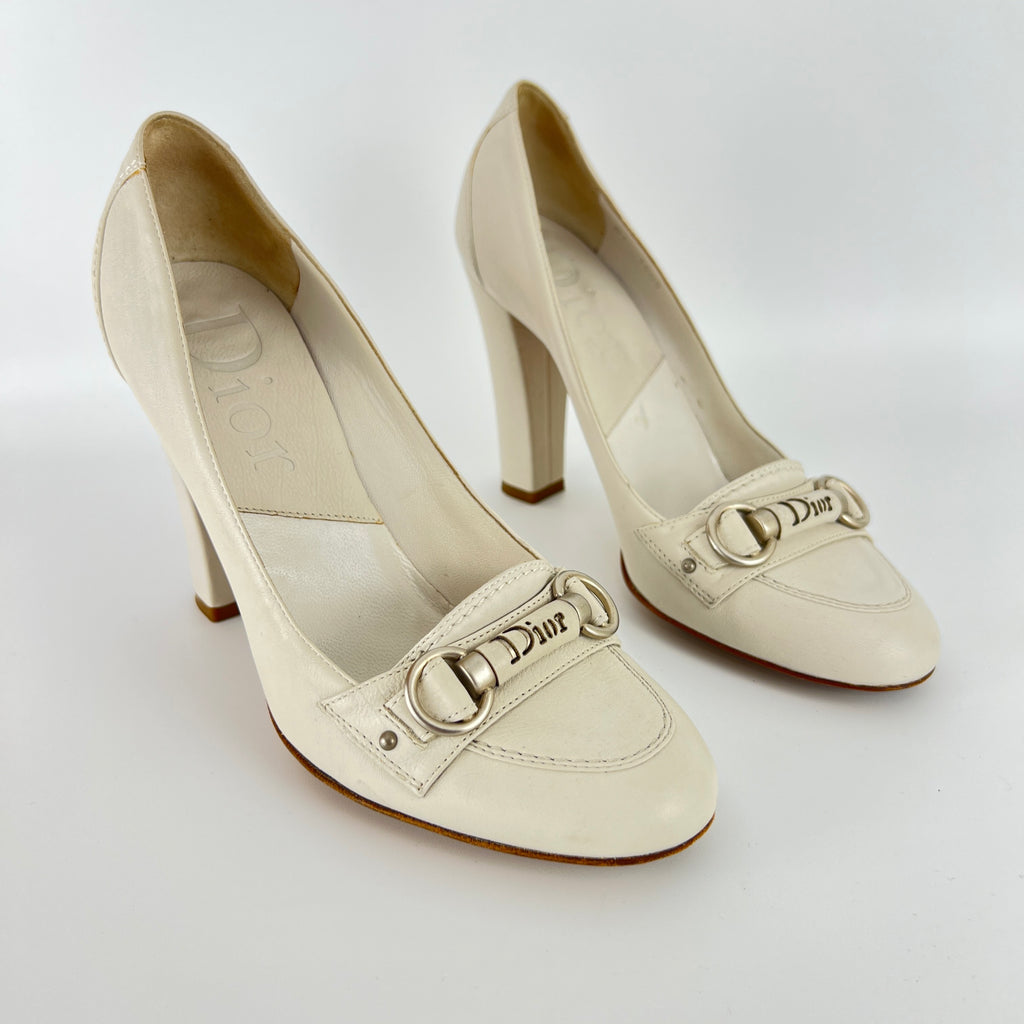 Dior | Vintage Galliano Era White Cream Leather Logo Horse Bit Pumps (35.5)