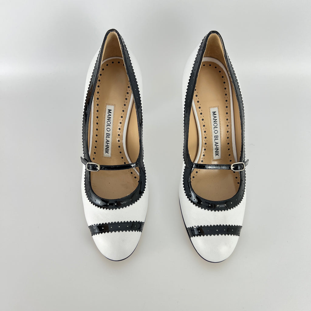 Manolo Blahnik | White Black Leather Brogue Trim Buckle Strap Pumps (34.5)