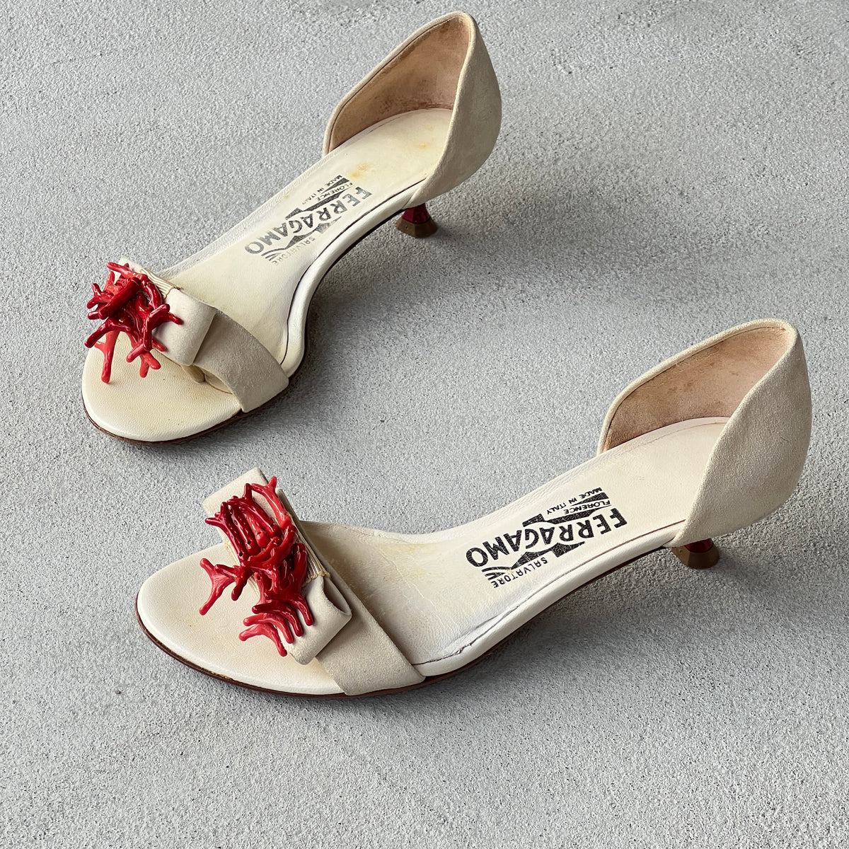 Ferragamo | Red Coral White Suede Leather Thong Sandal Kitten Heel (6, 36)