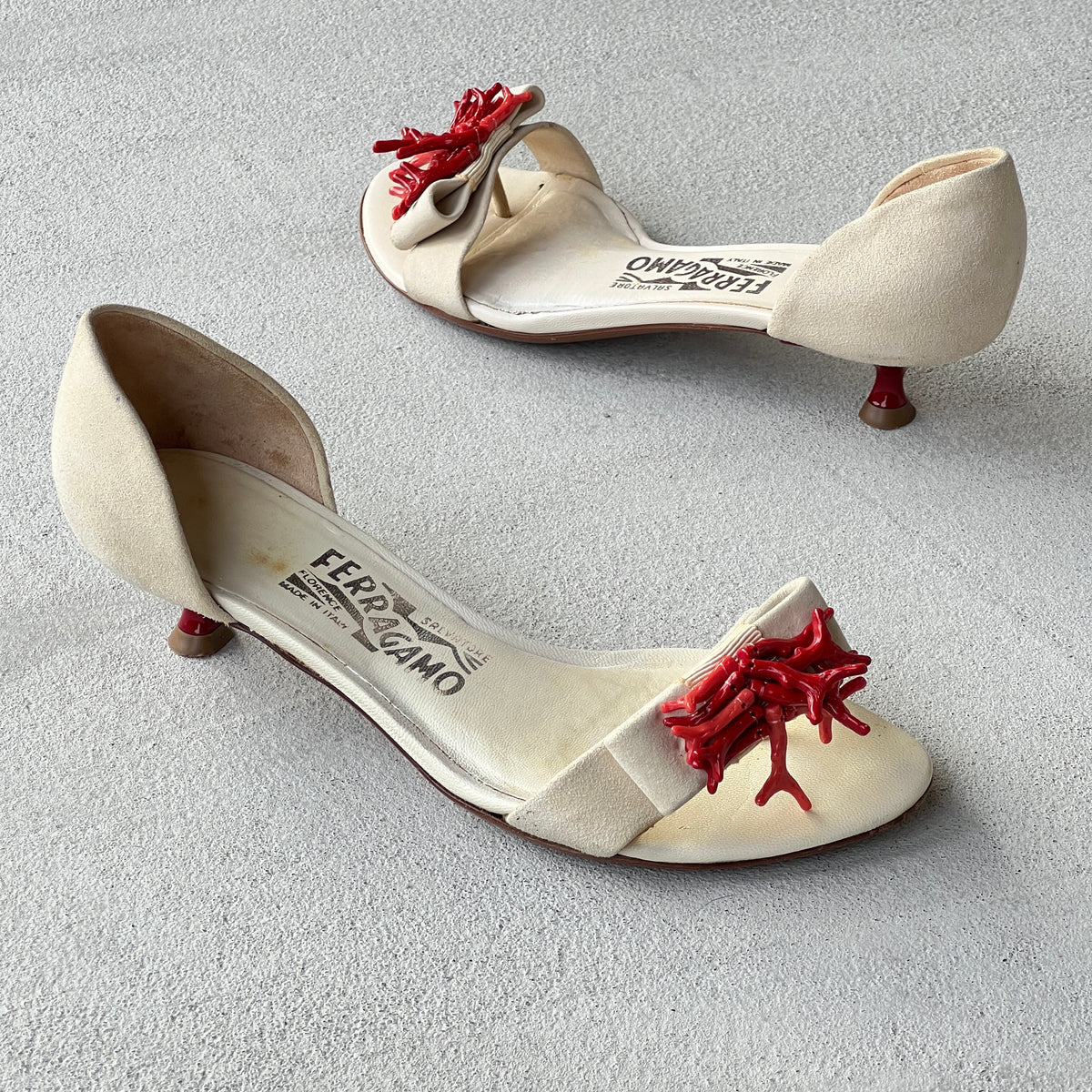 Ferragamo | Red Coral White Suede Leather Thong Sandal Kitten Heel (6, 36)