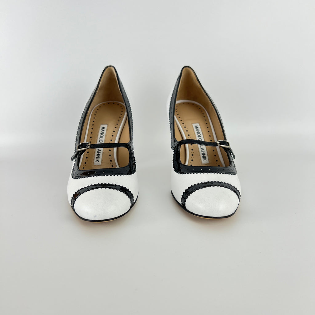 Manolo Blahnik | White Black Leather Brogue Trim Buckle Strap Pumps (34.5)