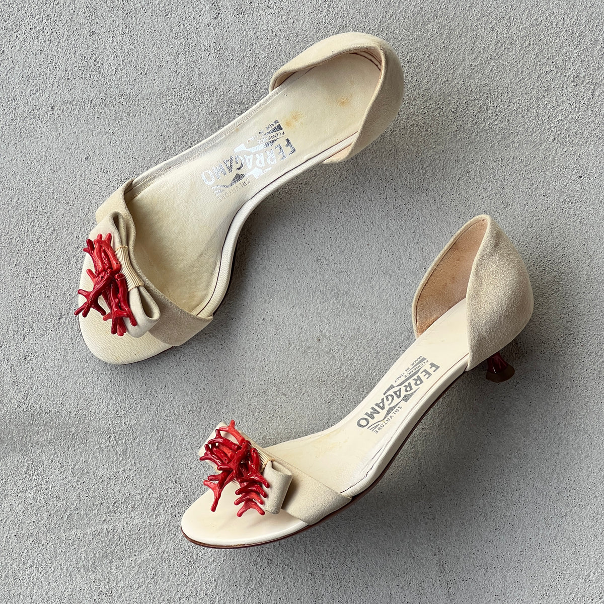 Ferragamo | Red Coral White Suede Leather Thong Sandal Kitten Heel (6, 36)