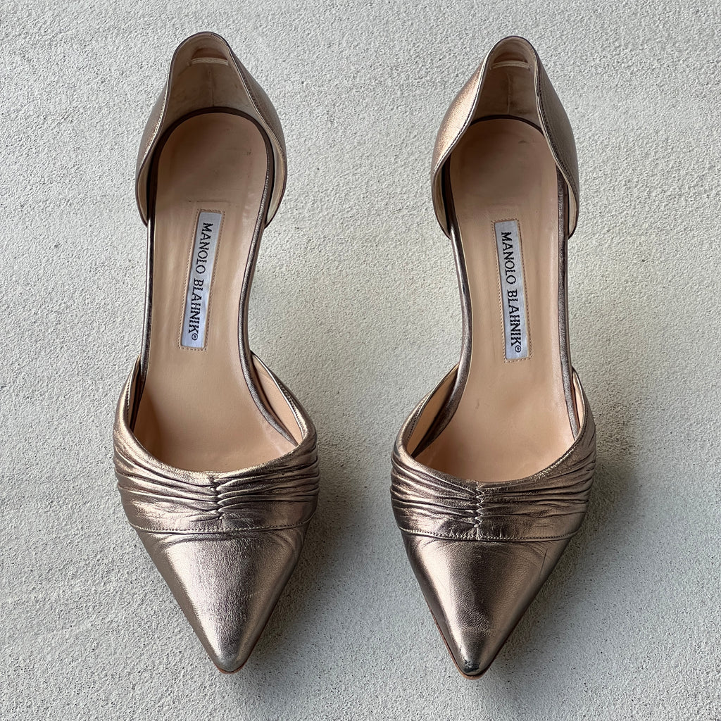 Manolo Blahnik | Metallic Silver Pointed Toe D'Orsay Pumps (39.5)