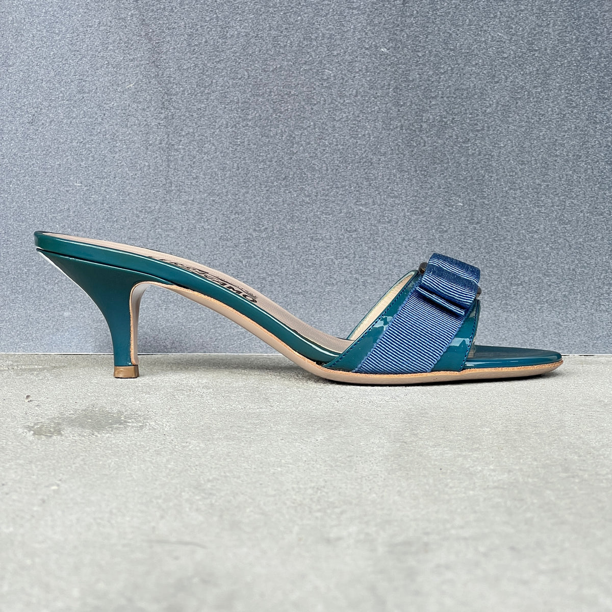Ferragamo | Glory Vara Bow Blue Patent Leather Silver Logo Slide Mules (5.5 , 35.5)