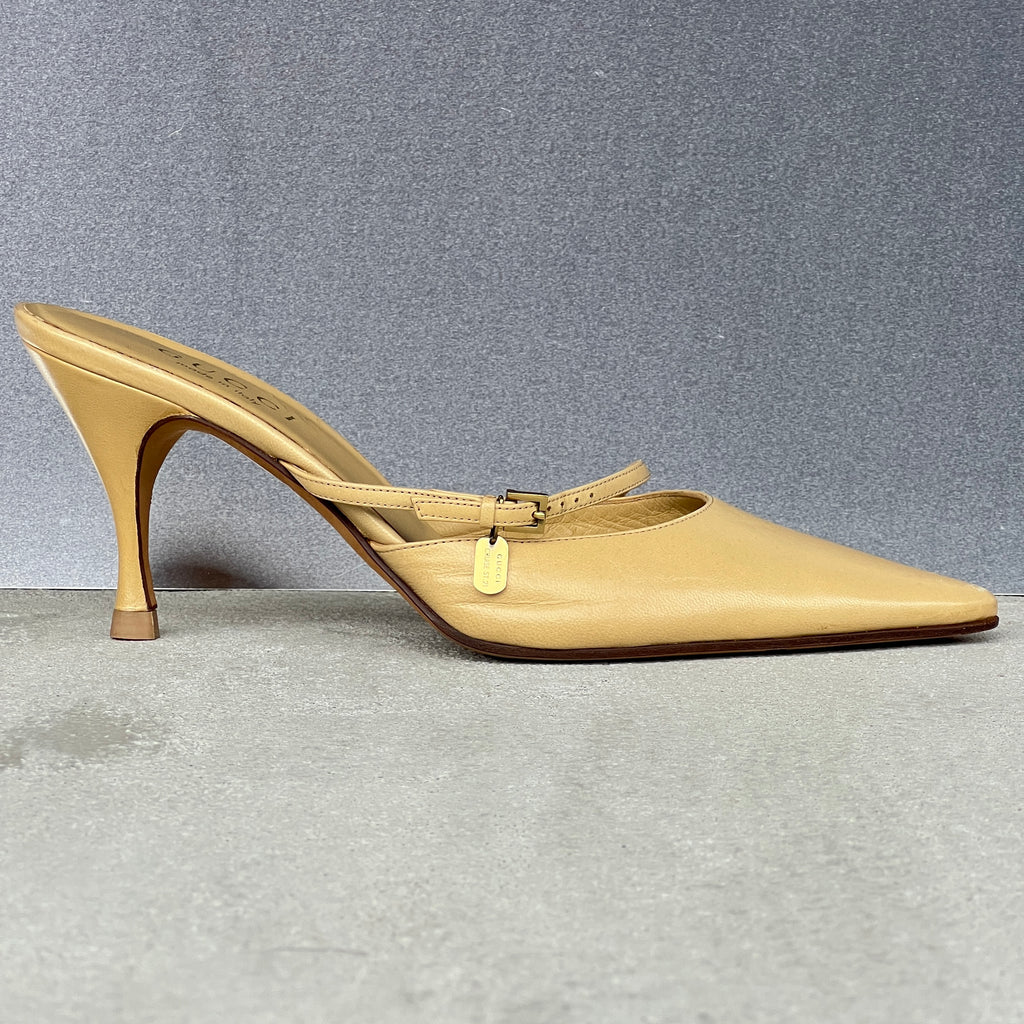 Gucci | Cruise 2001 Tom Ford Era Tan Leather Pointed Toe Slide Mules (37)