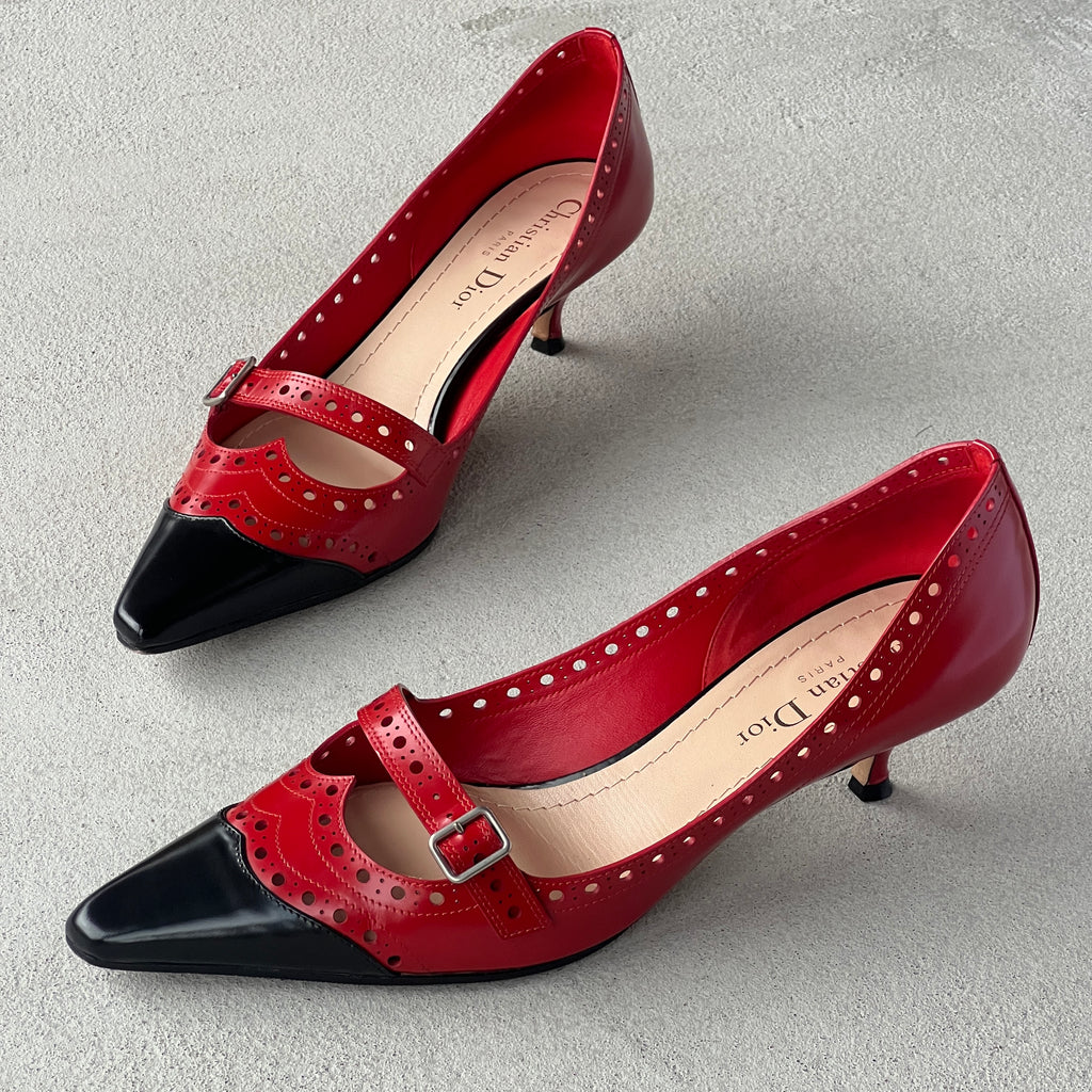 Dior | Spectadior Red Black Calf Leather Kitten Heel Pointed Brogue Pumps (37.5)