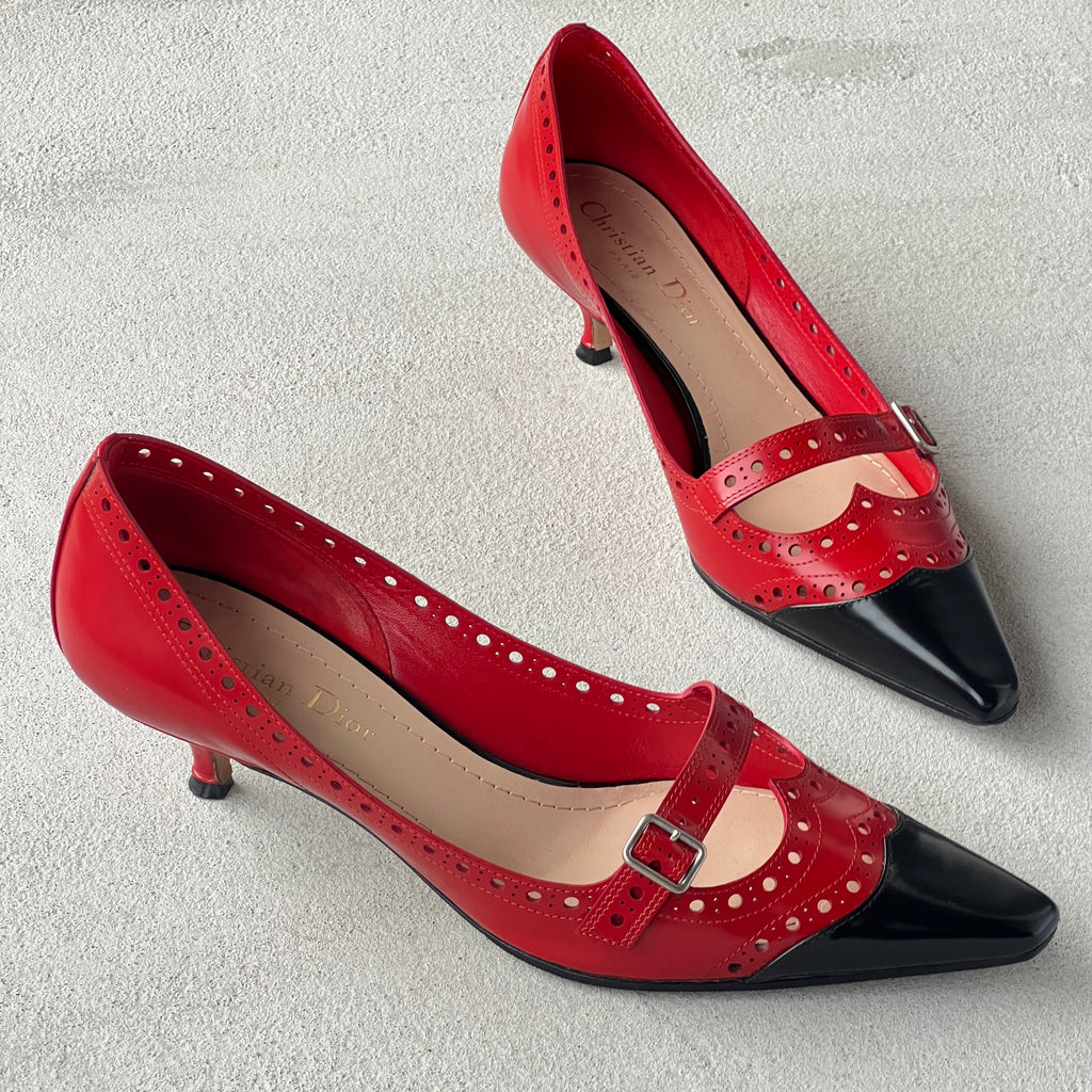 Dior | Spectadior Red Black Calf Leather Kitten Heel Pointed Brogue Pumps (37.5)