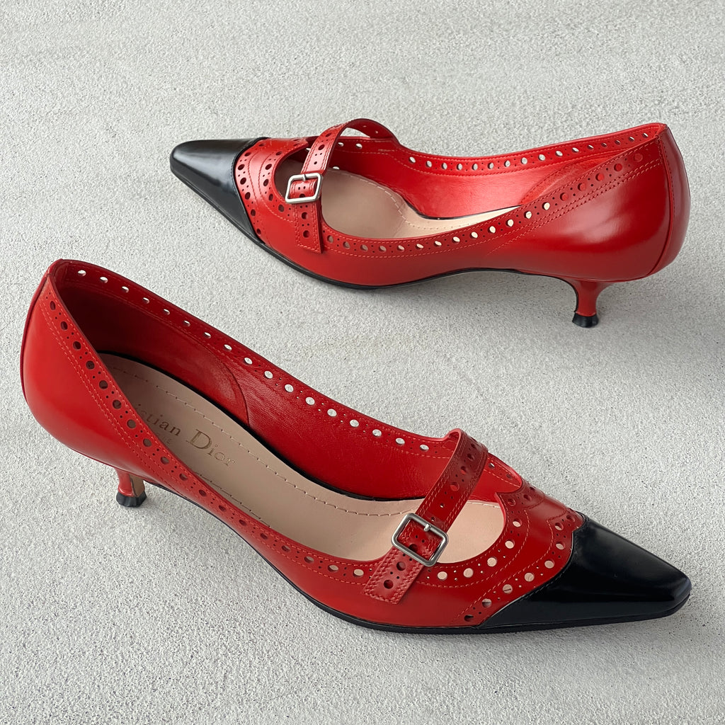 Dior | Spectadior Red Black Calf Leather Kitten Heel Pointed Brogue Pumps (37.5)