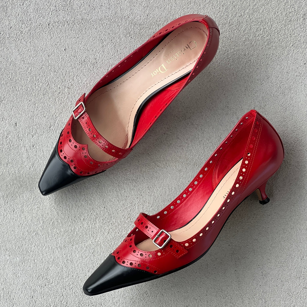 Dior | Spectadior Red Black Calf Leather Kitten Heel Pointed Brogue Pumps (37.5)