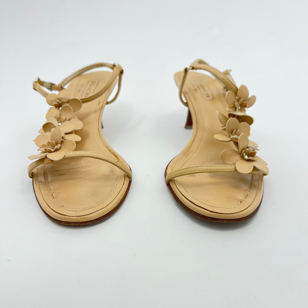 Coach | Kelly Camel Leather Flower Beige Sandal Heels (7, 37)